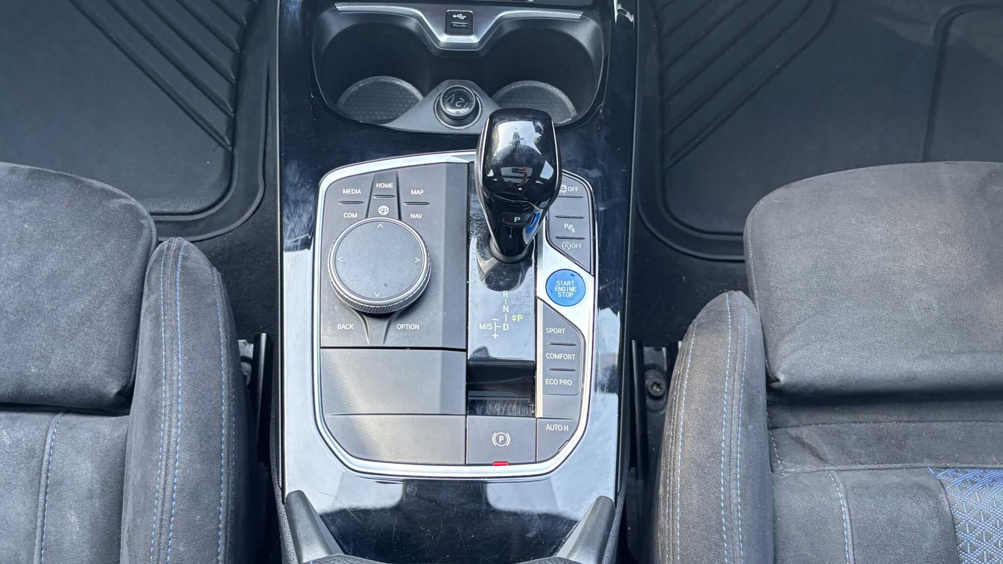 BMW 2 Series view 28