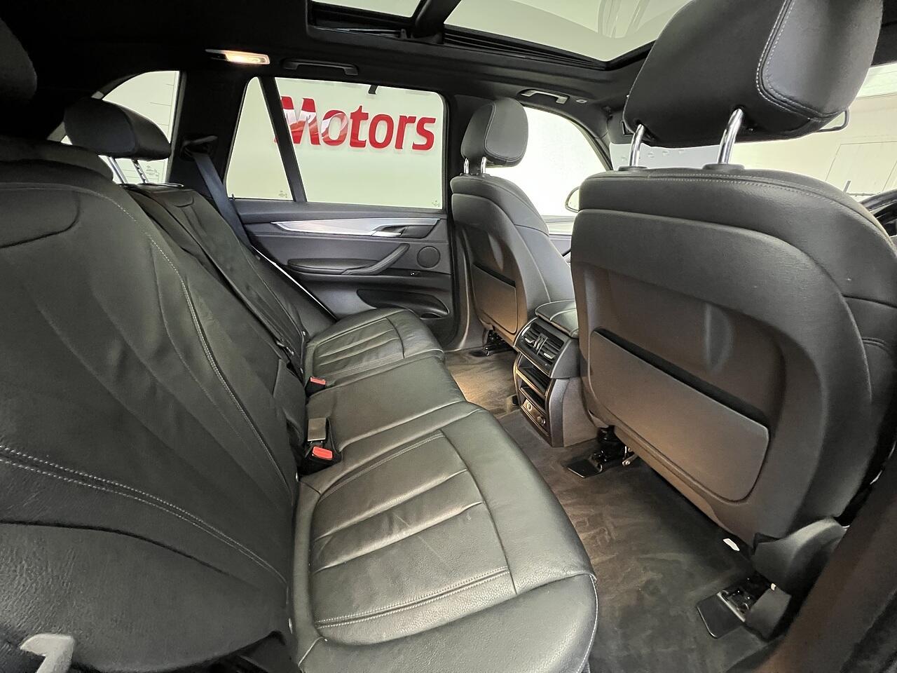 BMW X5 view 21