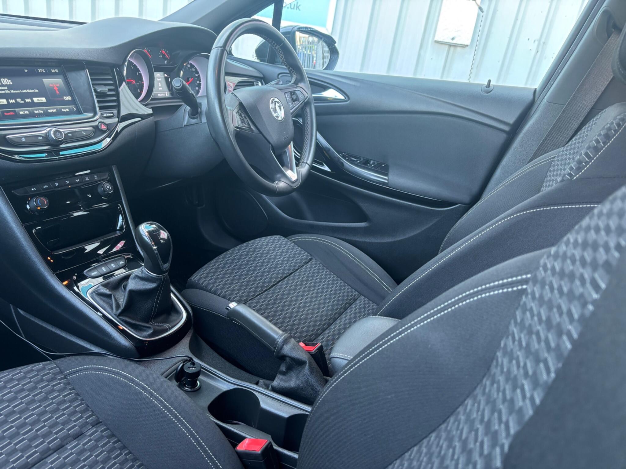 Vauxhall Astra view 18