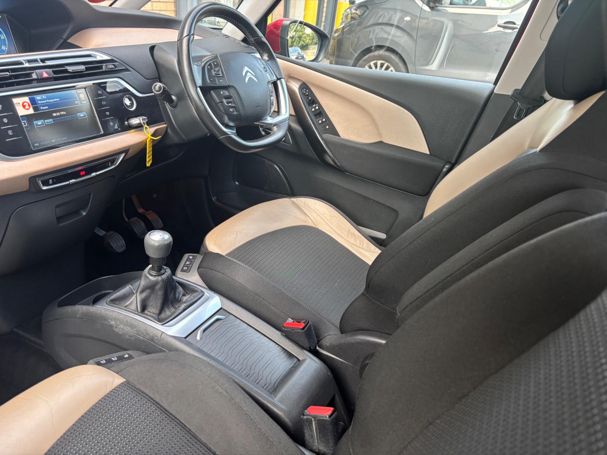 Citroen C4 Picasso view 31
