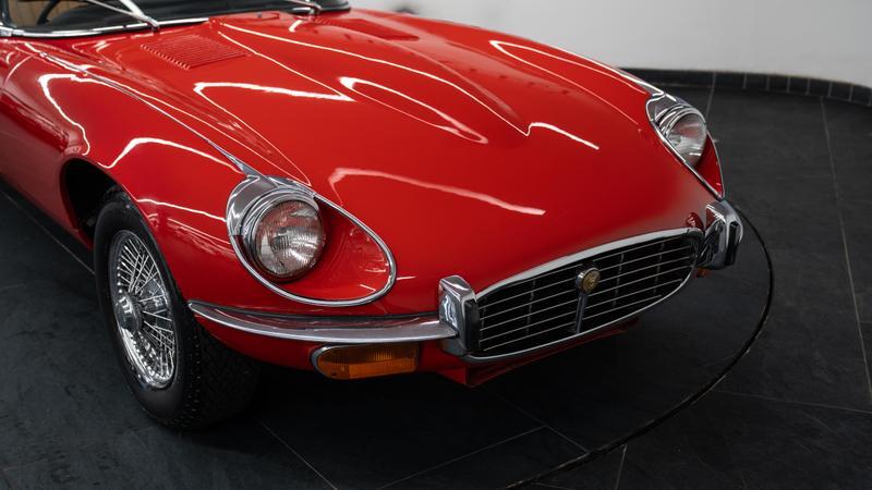 Jaguar E-Type view 11