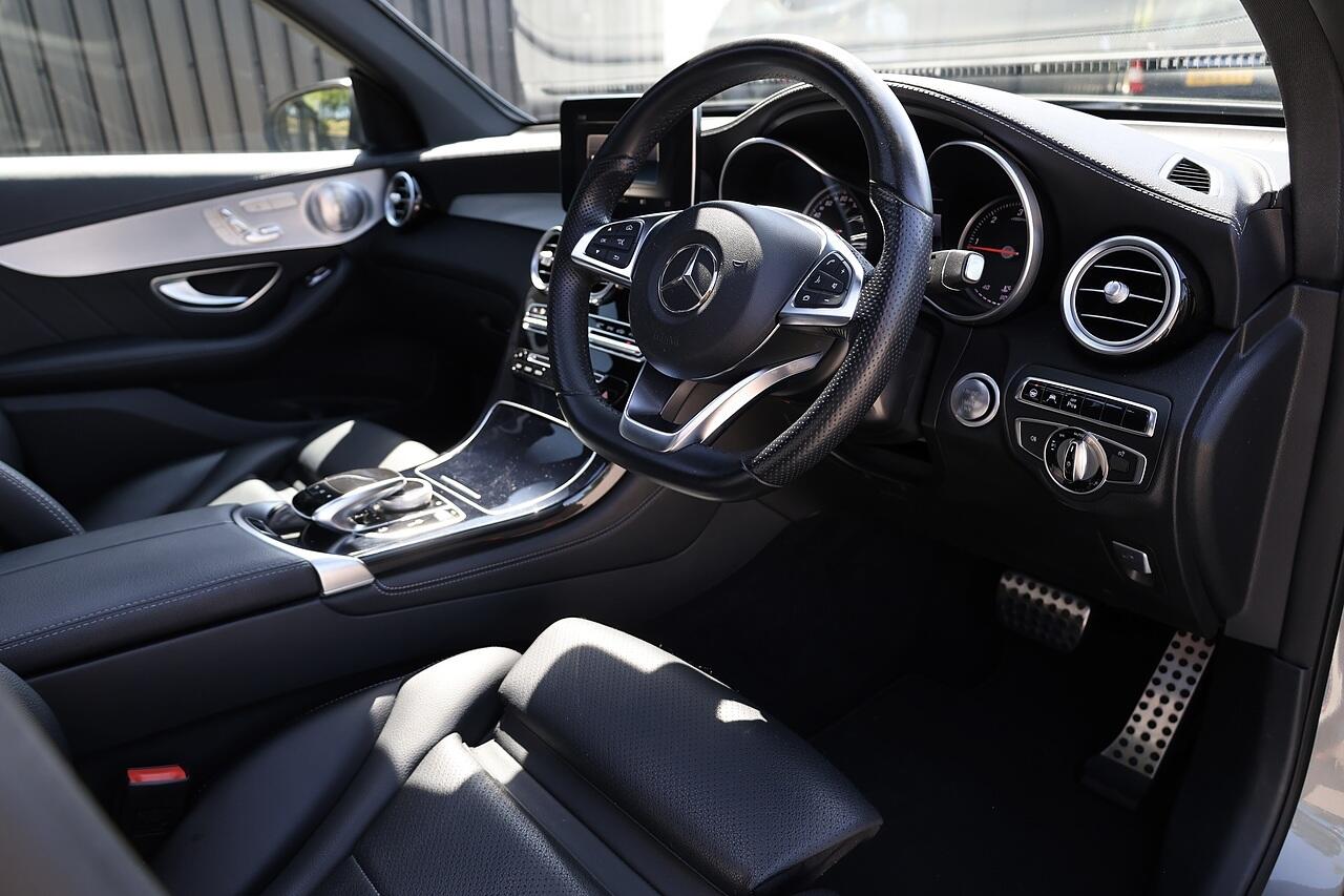 Mercedes-Benz GLC view 7