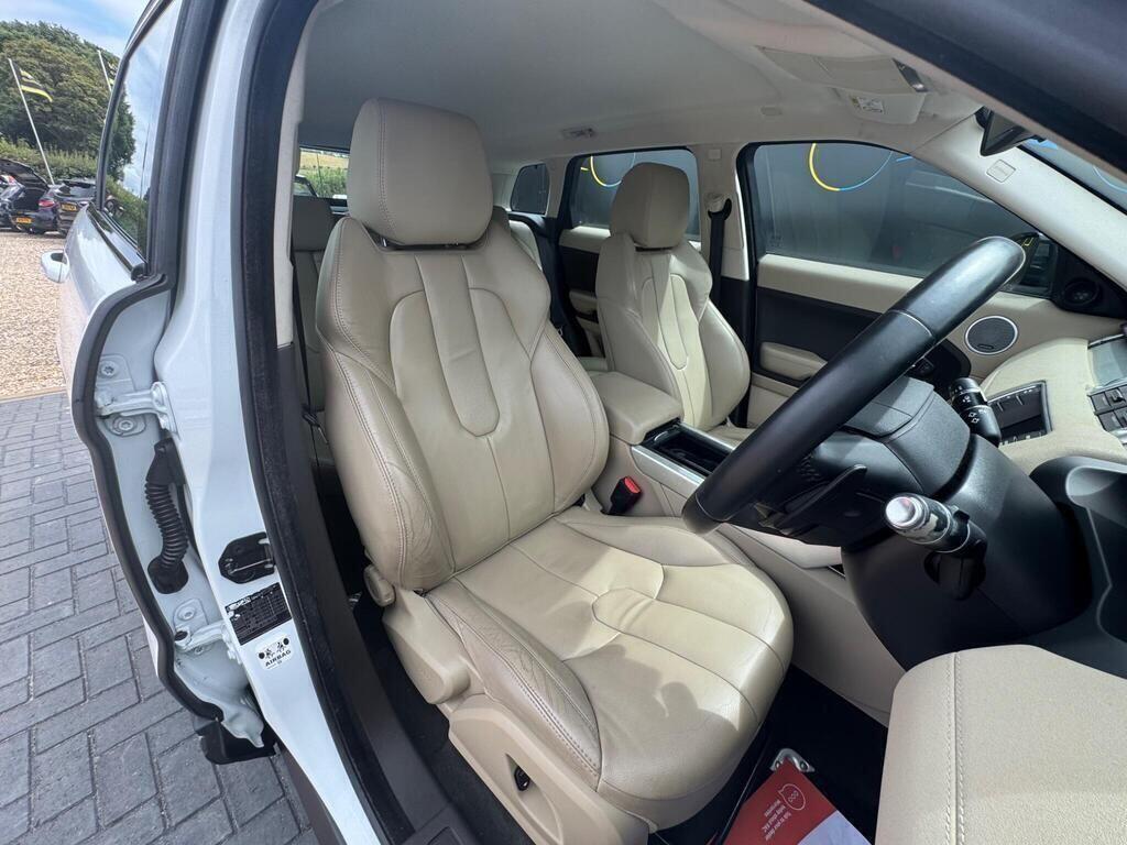 Land Rover Range Rover Evoque view 15