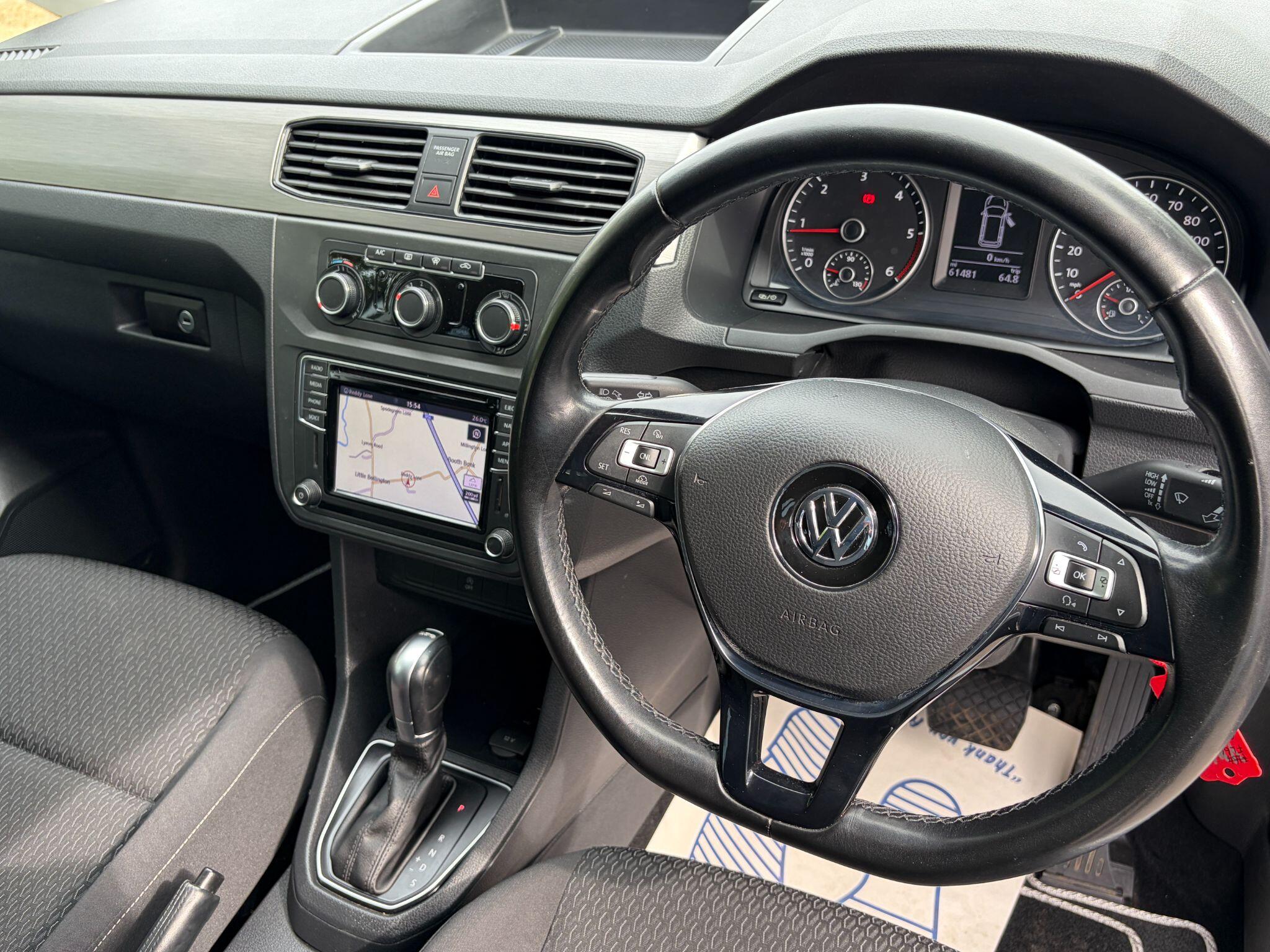 Volkswagen Caddy Maxi Life view 30