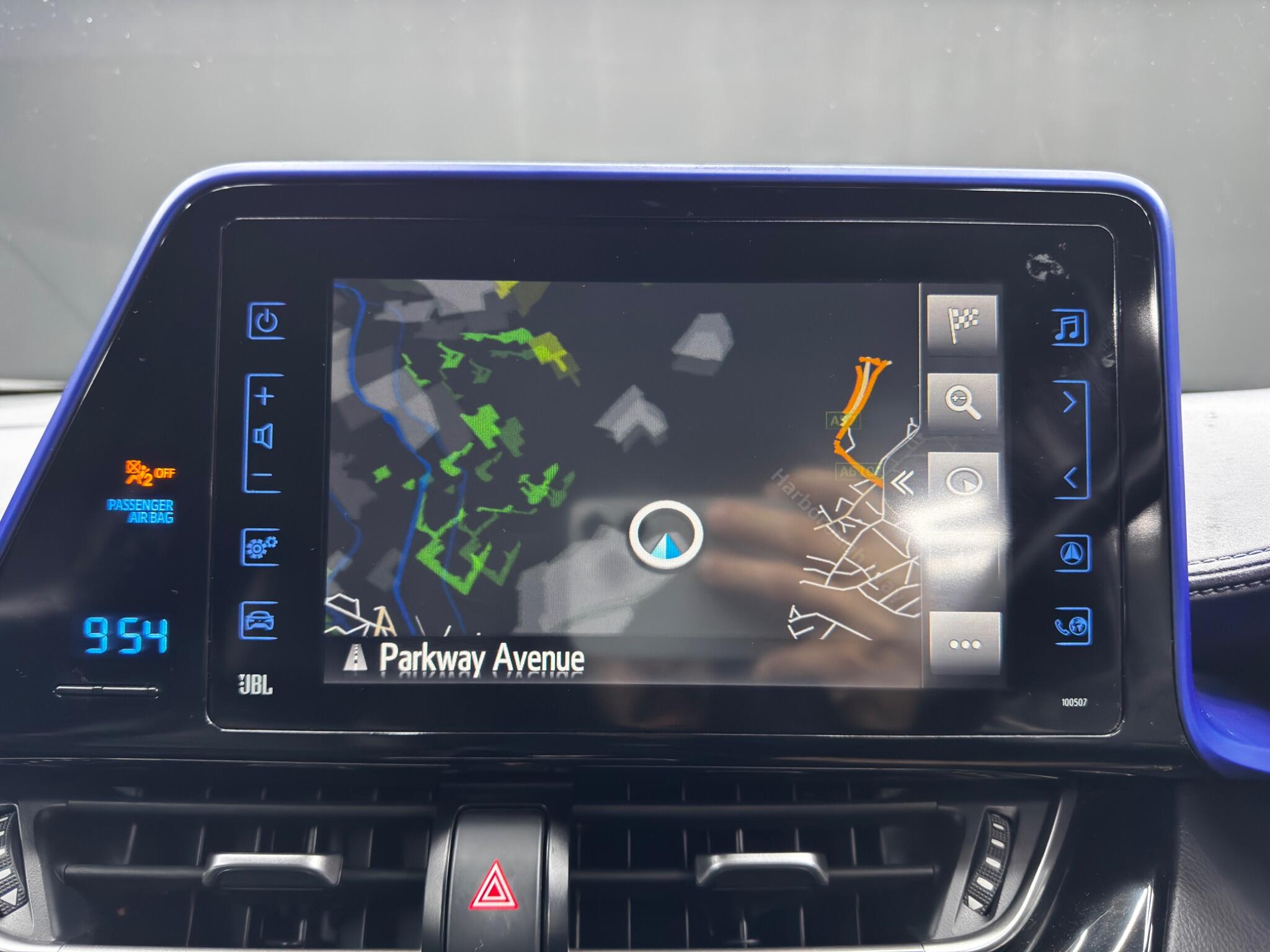 Toyota C-HR view 30