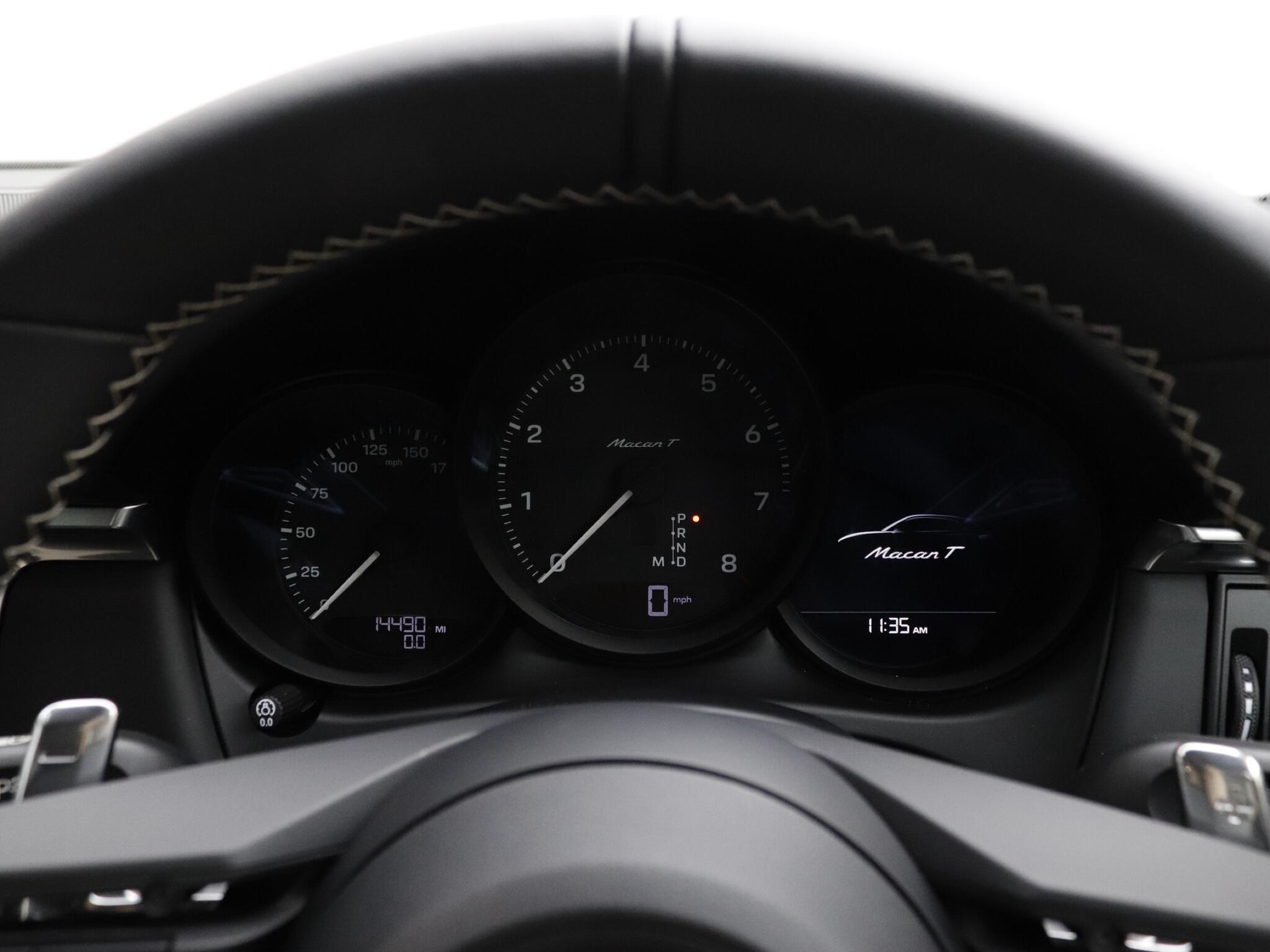 Porsche Macan view 27