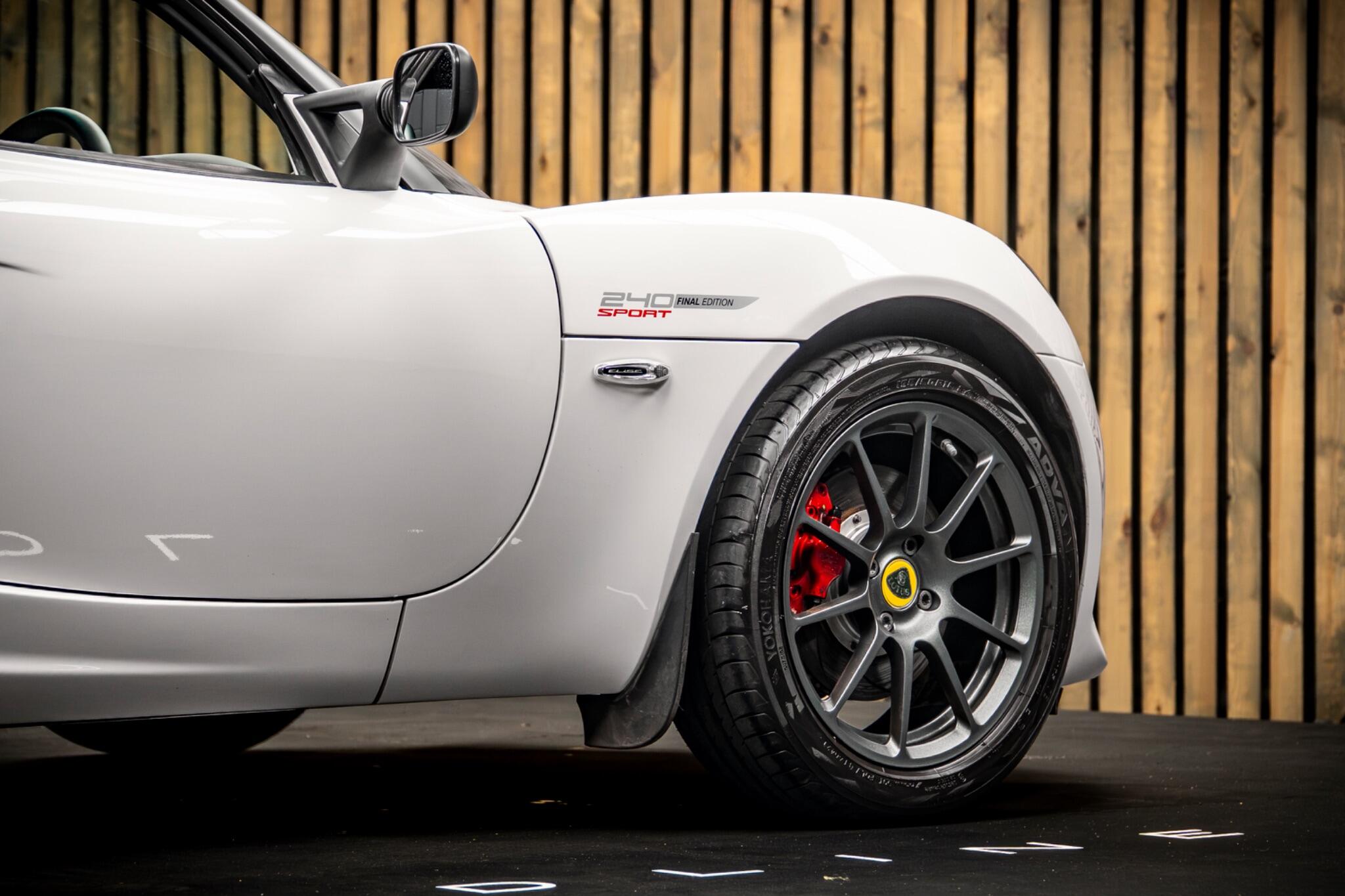 Lotus Elise view 14