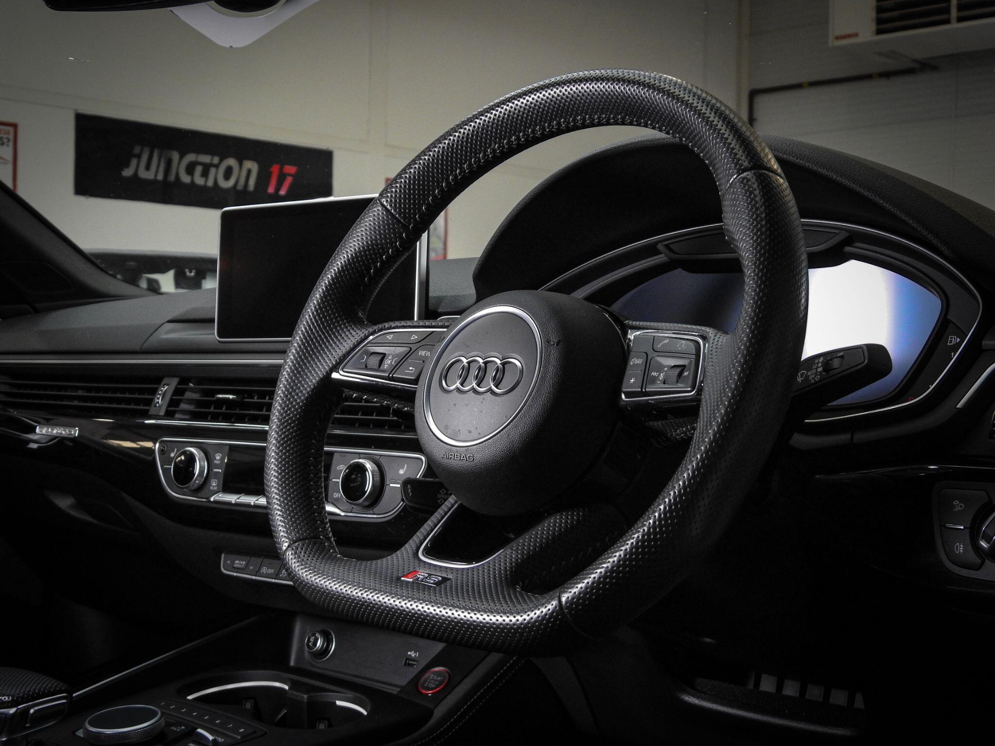 Audi RS5 view 24