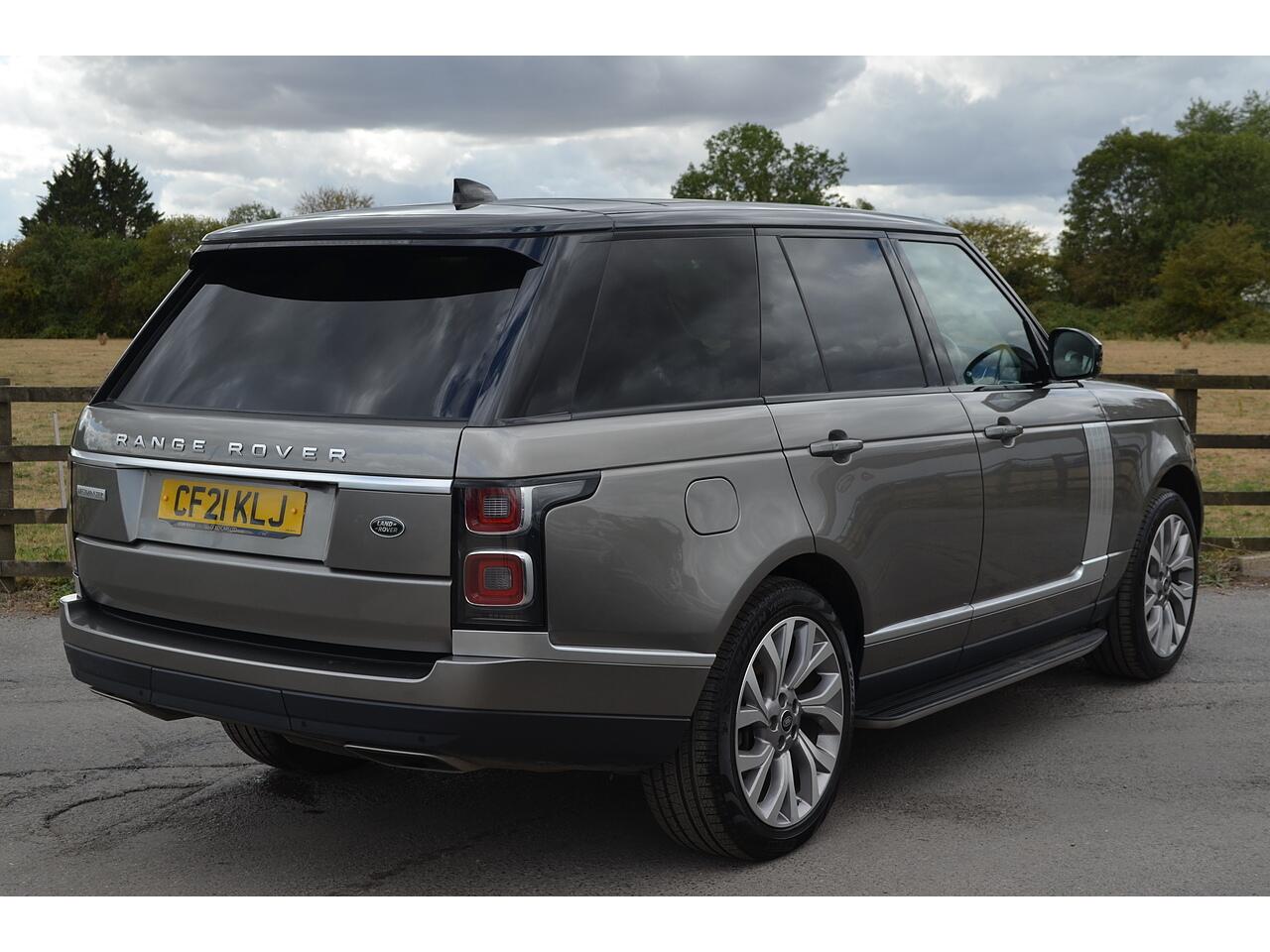 Land Rover Range Rover view 9