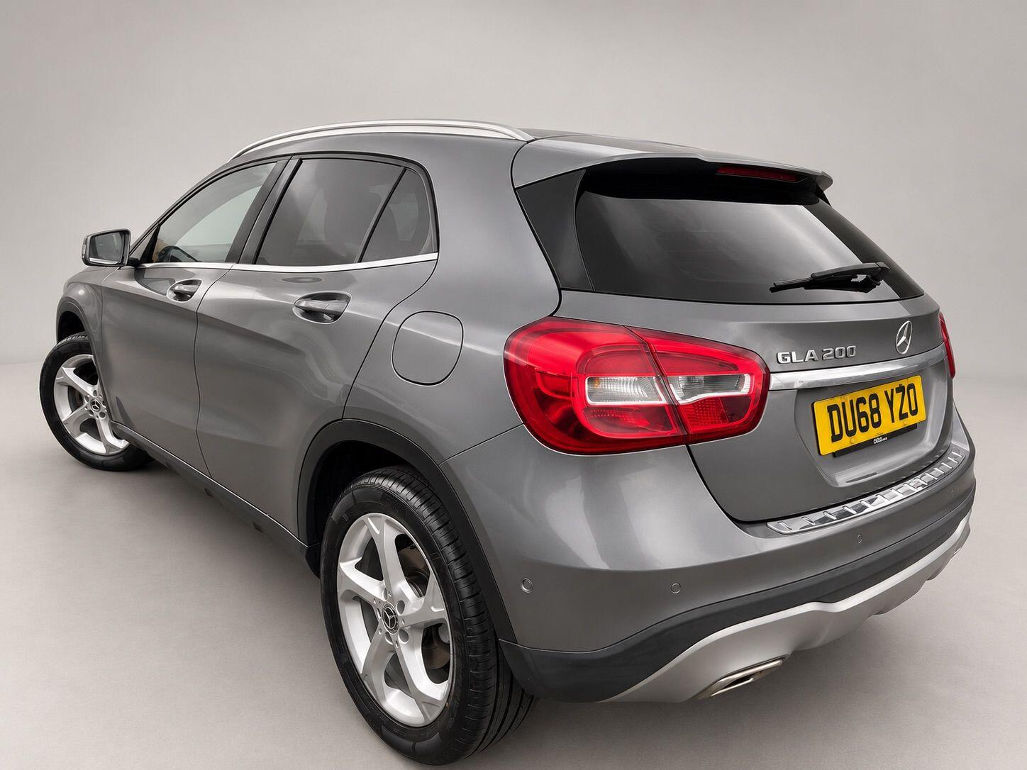 Mercedes-Benz Gla view 10