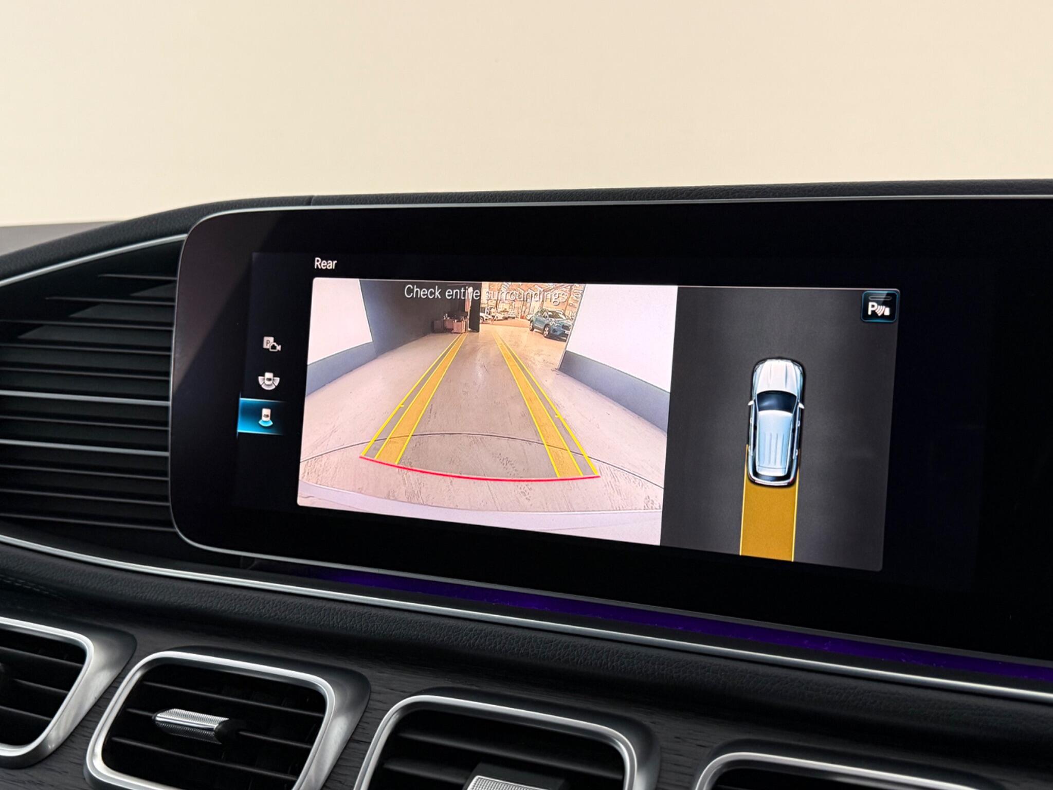 Mercedes-Benz GLE view 32