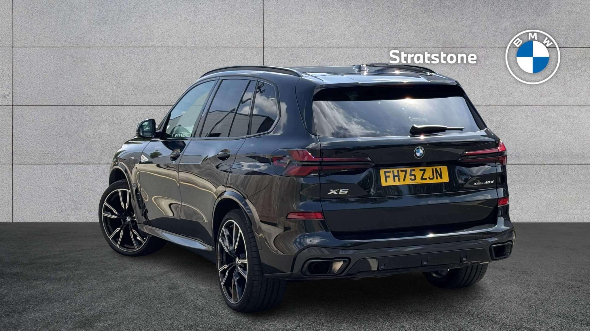 BMW X5 view 2