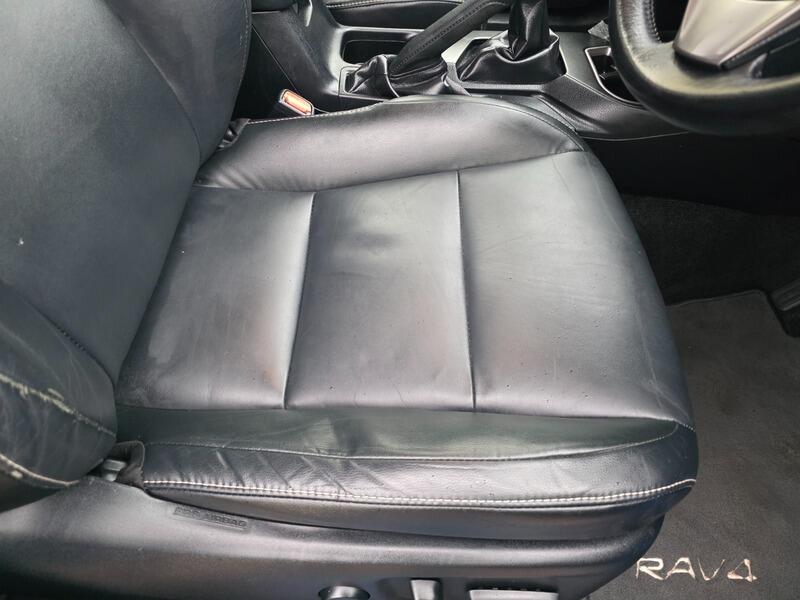 2016 Toyota RAV4 image 24