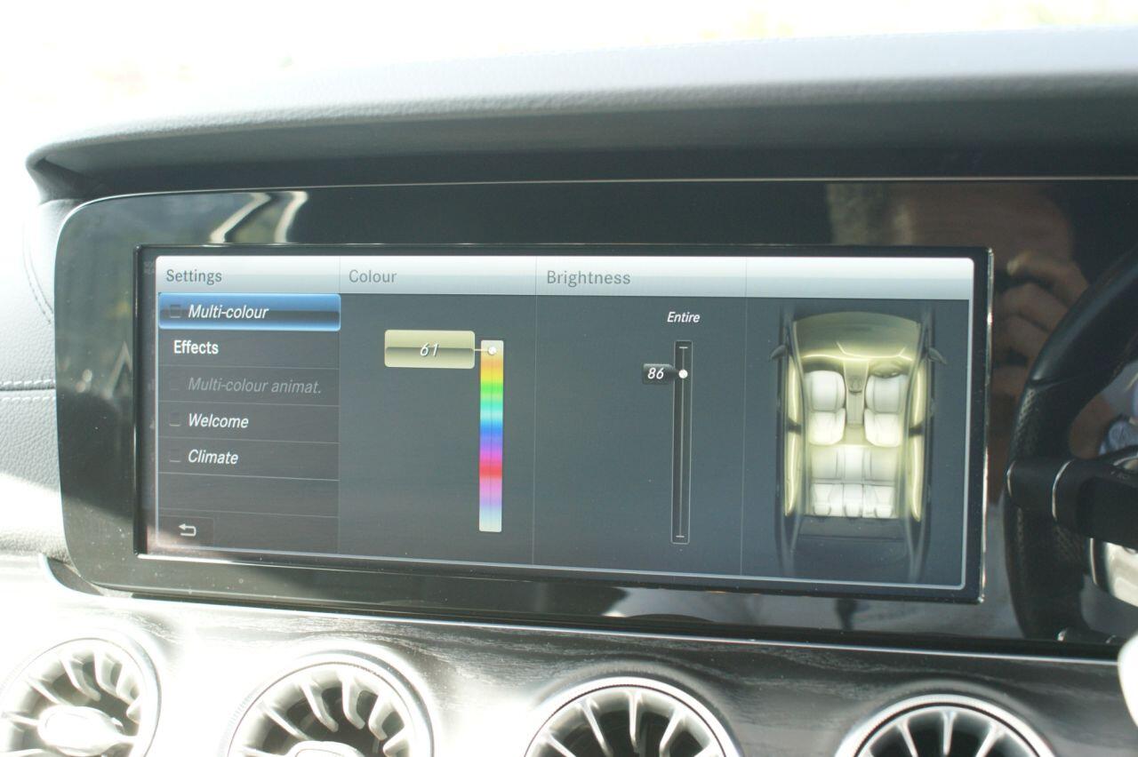 Mercedes-Benz E Class view 58