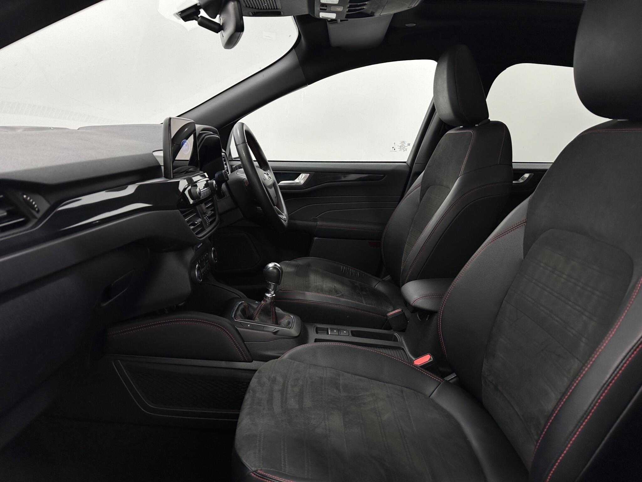 Ford Kuga view 34