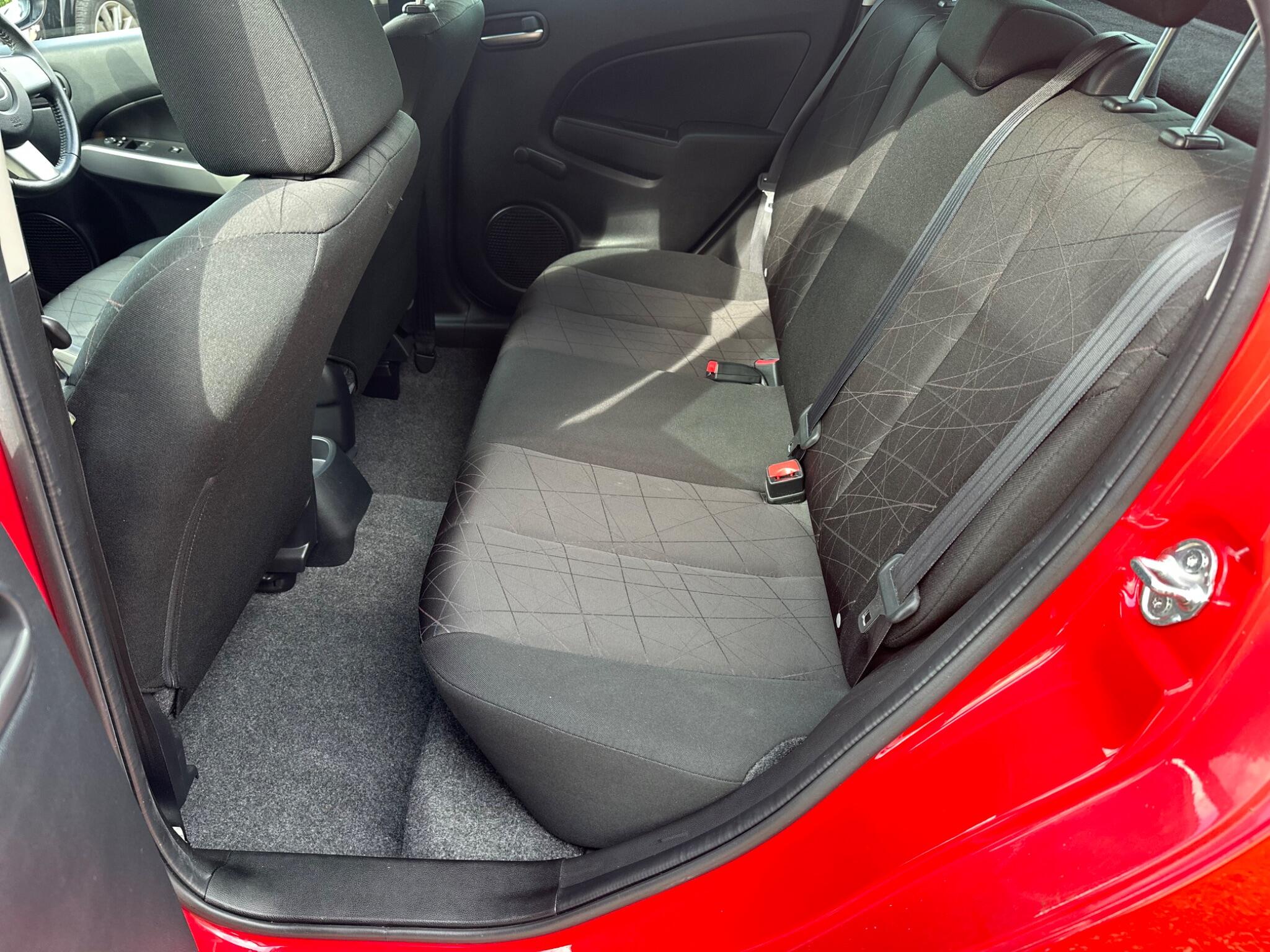 Mazda Mazda2 view 45