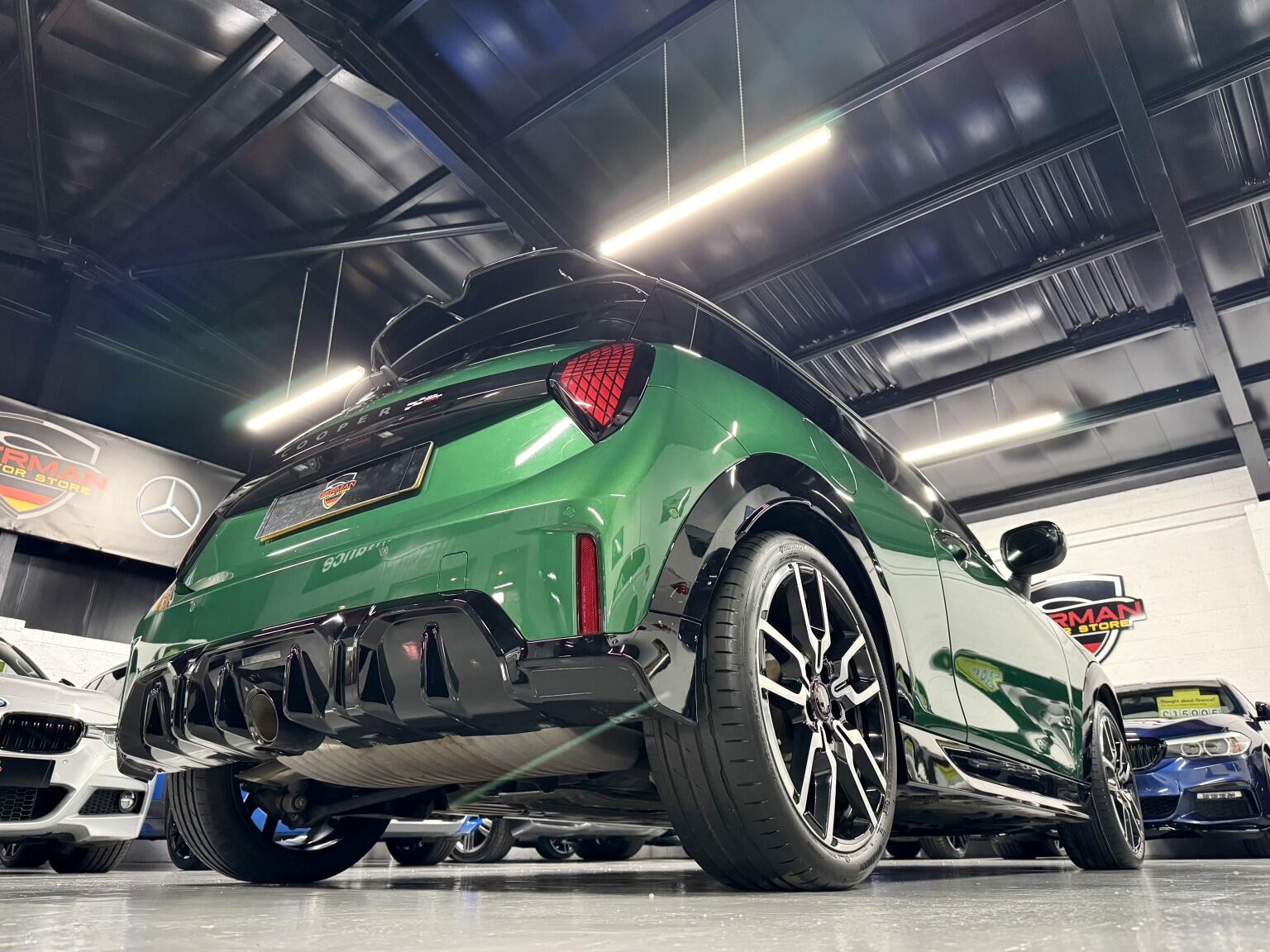Mini Cooper Cooper view 8