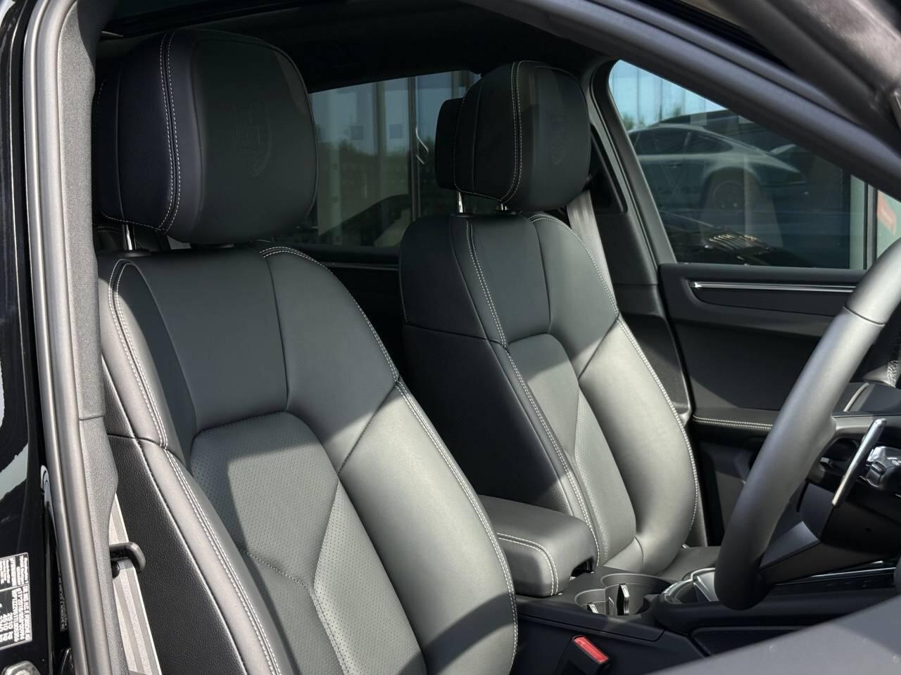 Porsche Macan view 9