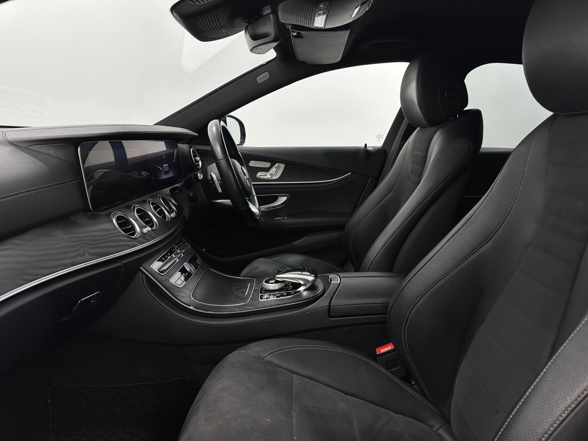 Mercedes-Benz E-Class view 37