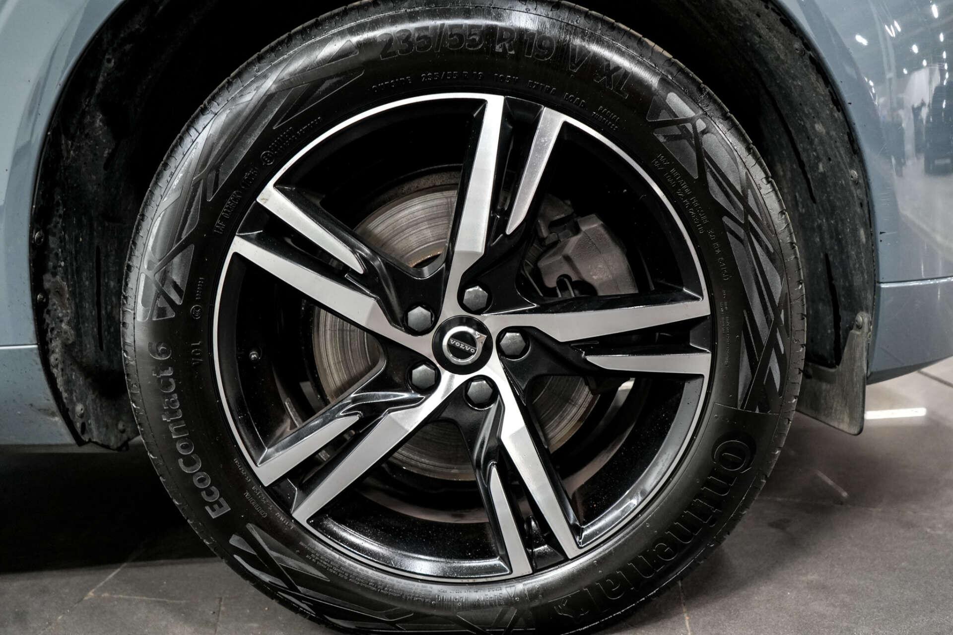 Volvo XC60 view 7
