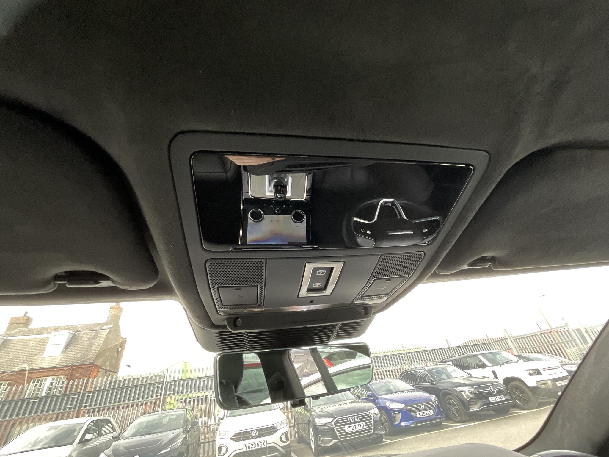 Land Rover Range Rover Evoque view 37