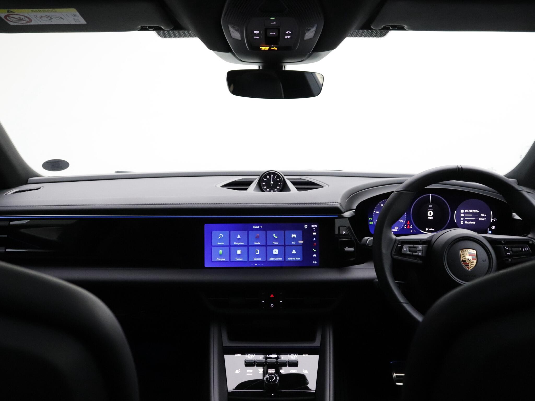 Porsche Macan view 36