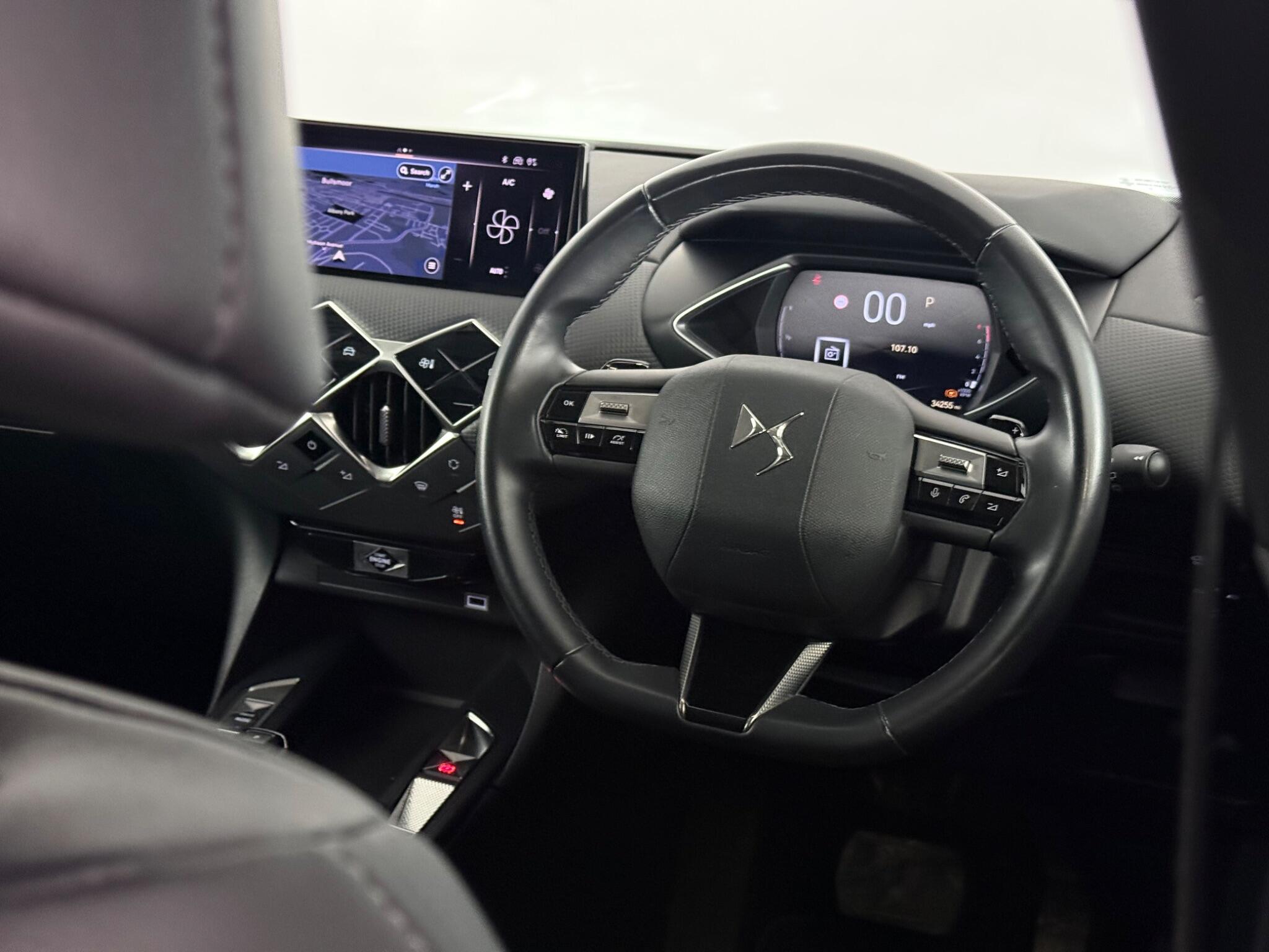 DS Automobiles DS 3 view 13