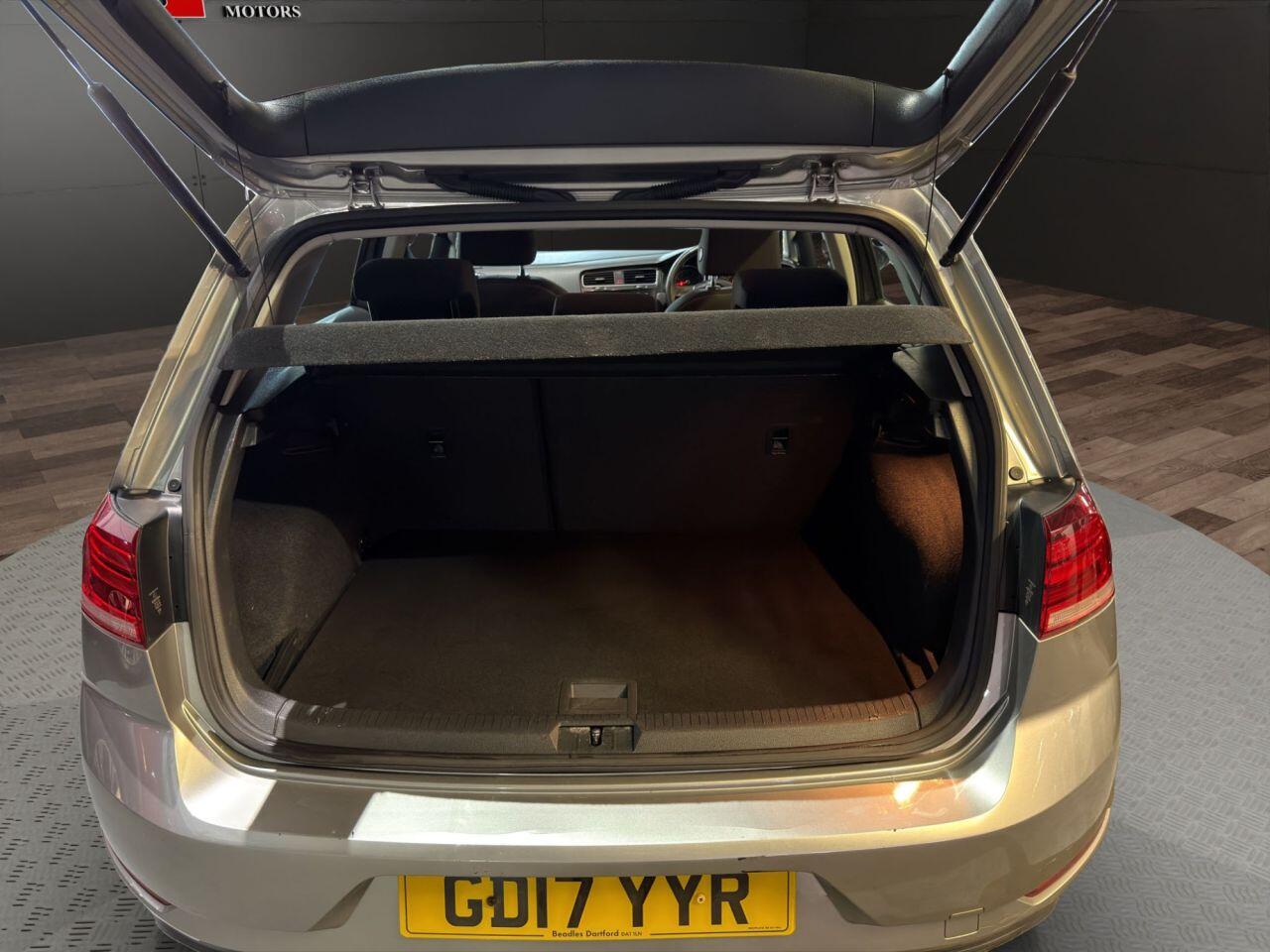 Volkswagen Golf view 8