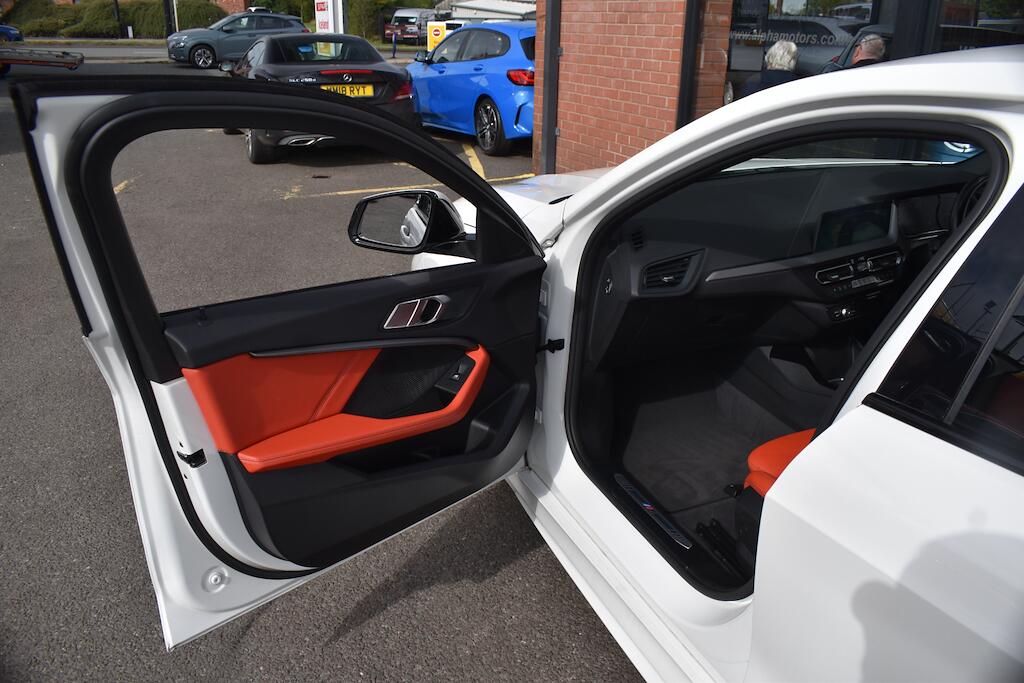 BMW 1 Series view 51