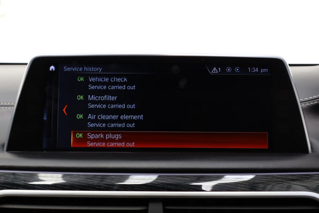 BMW 7 Series view 49