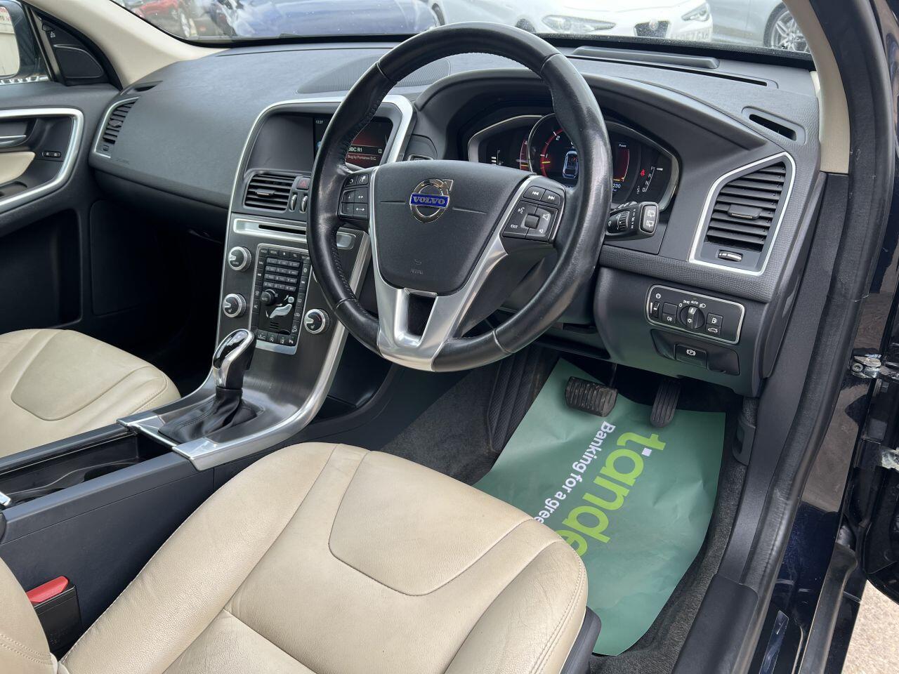 Volvo XC60 view 16