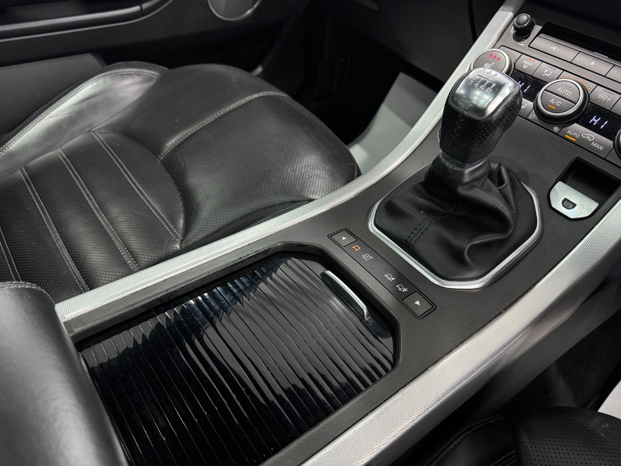 Land Rover Range Rover Evoque view 38