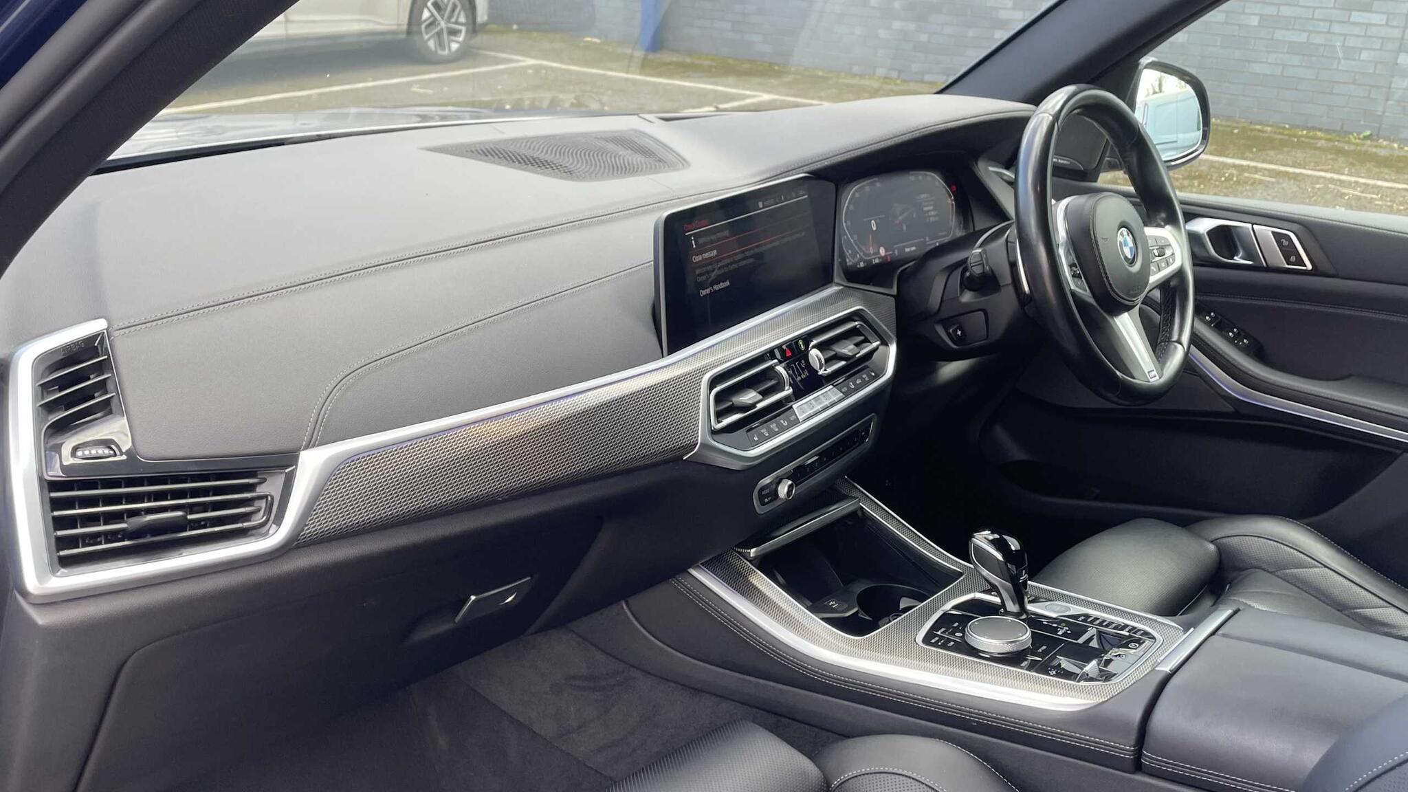 BMW X5 view 13