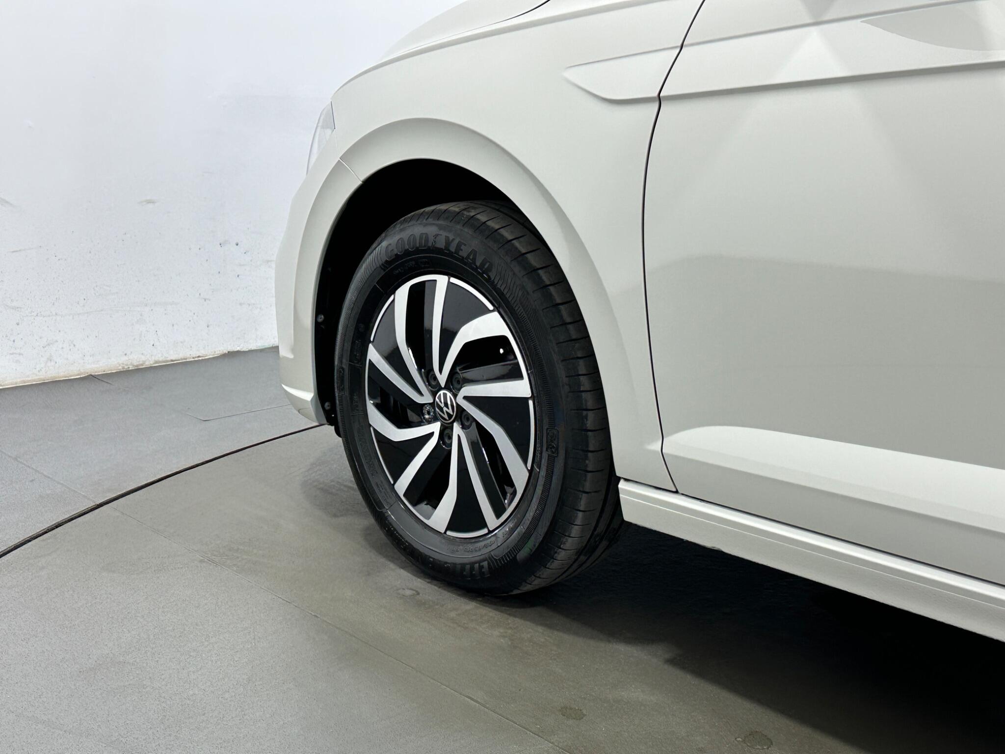 Volkswagen Polo view 48