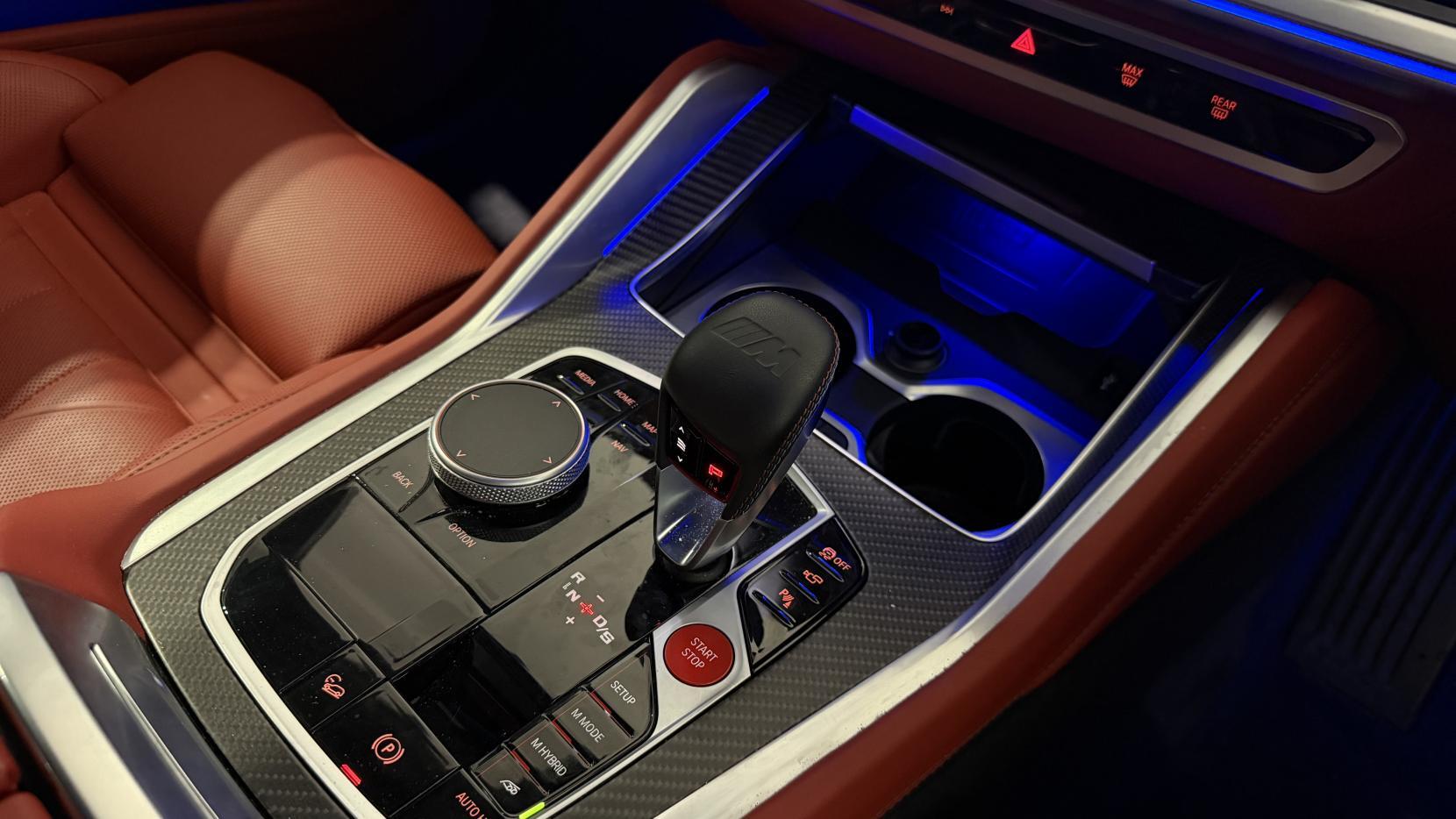 BMW XM view 28