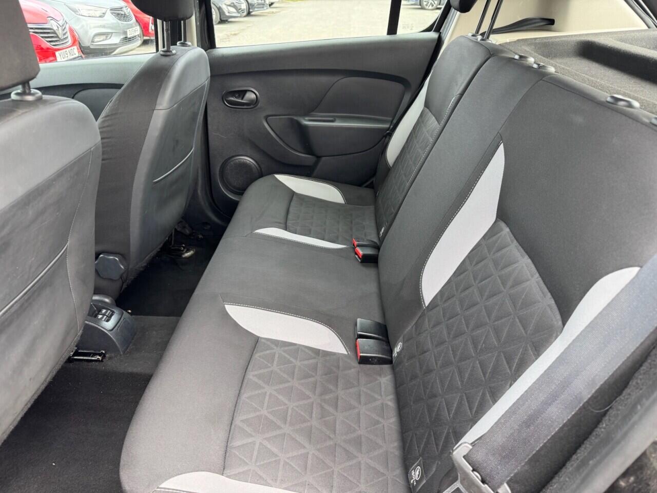 Dacia Sandero view 46