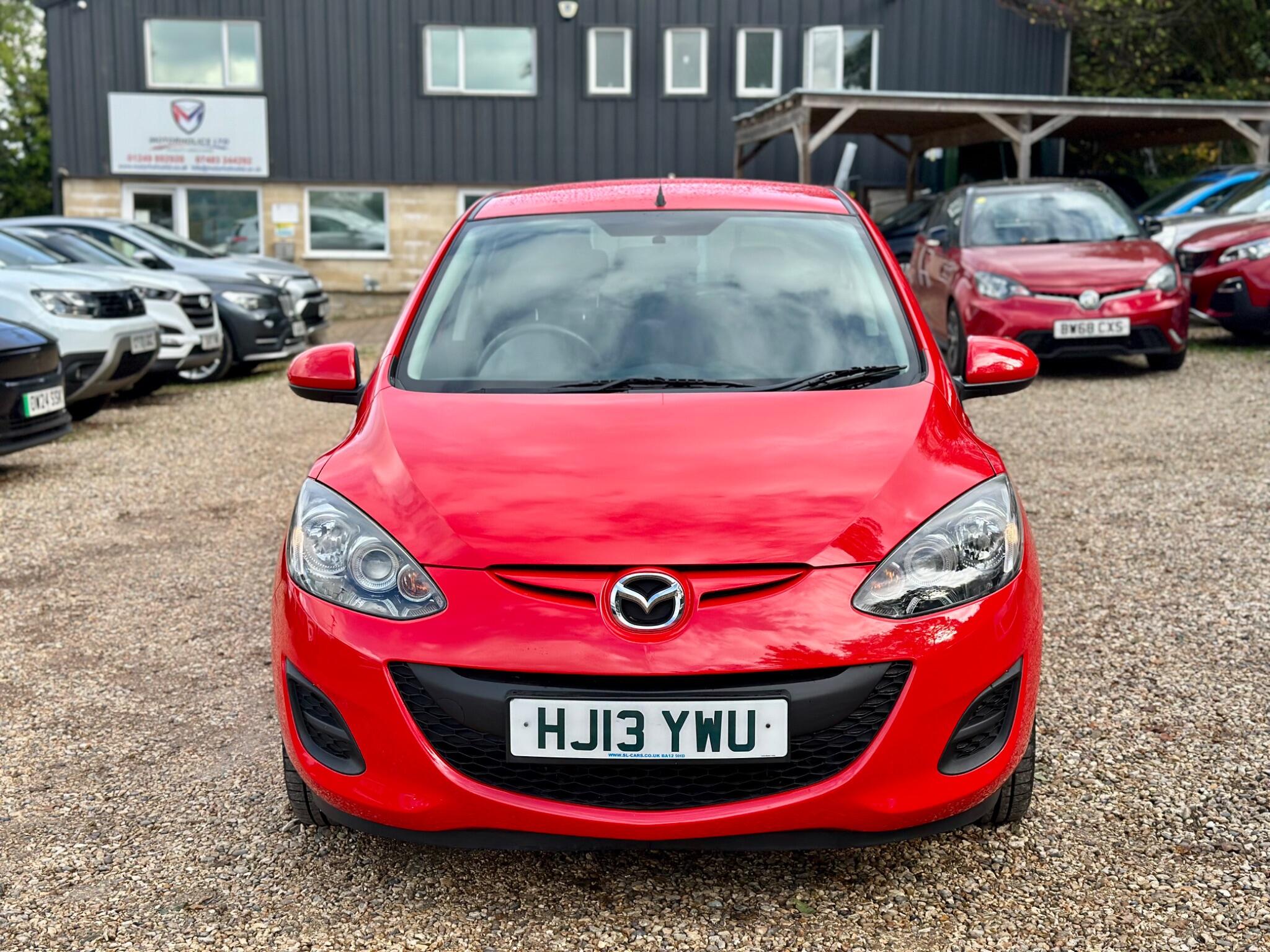 Mazda Mazda2 view 5