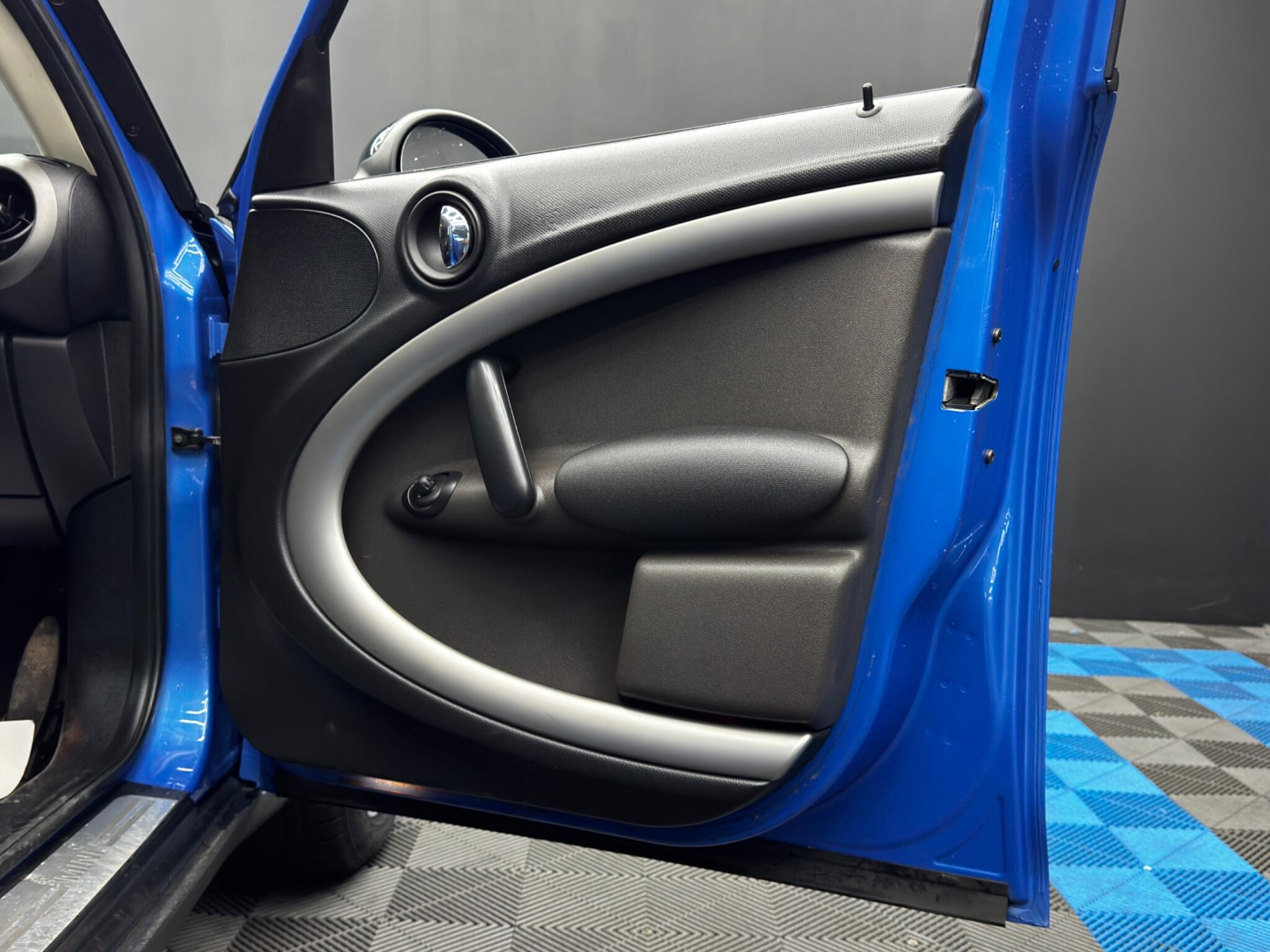 Mini Countryman view 32