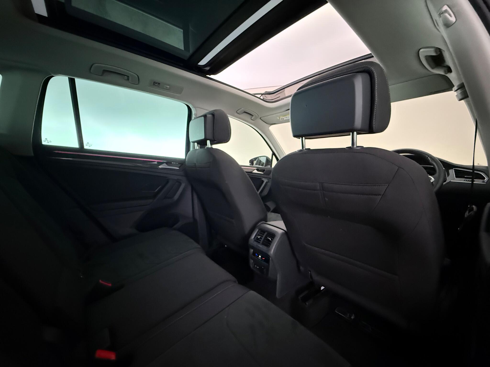 Volkswagen Tiguan view 36