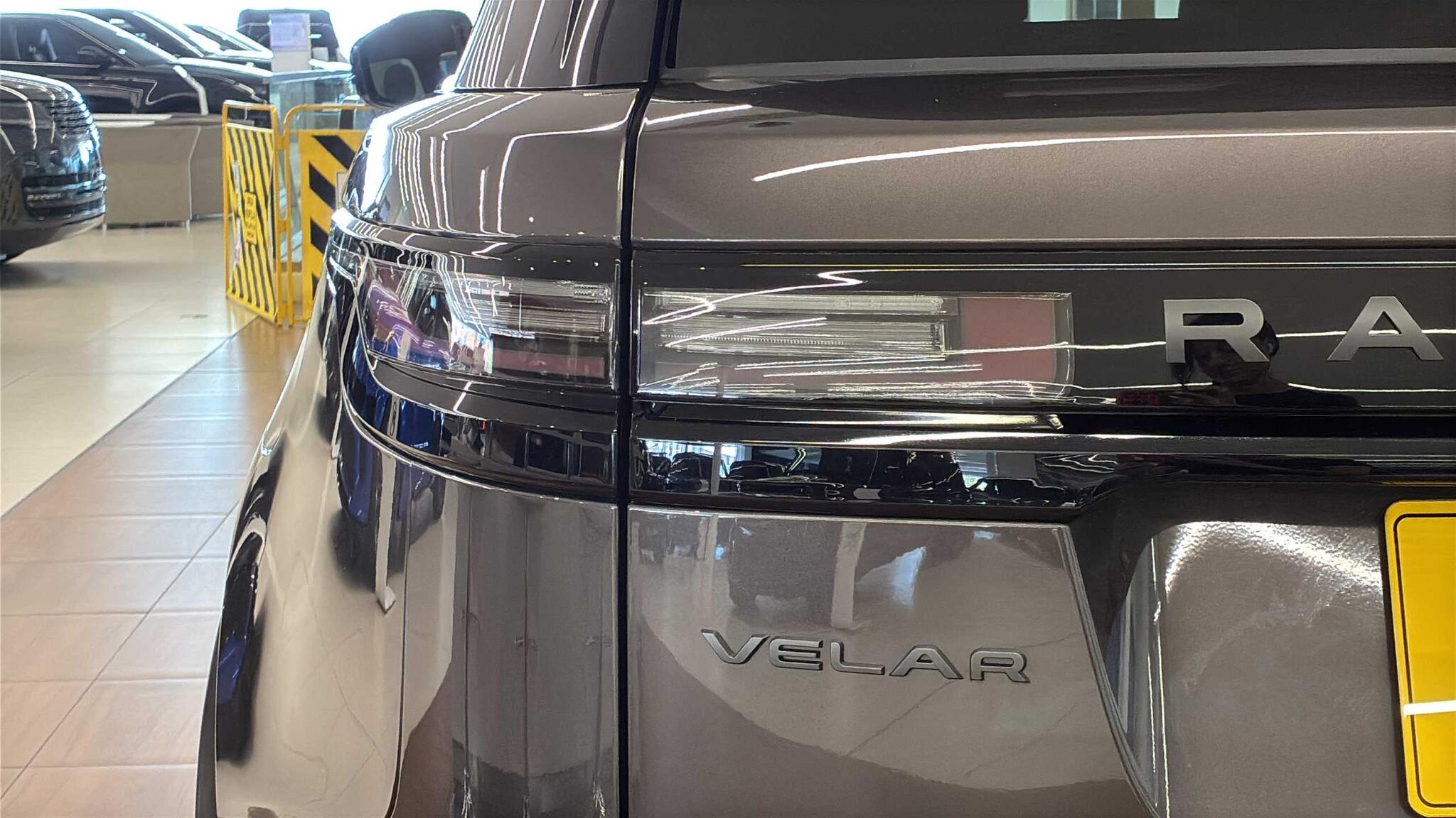 Land Rover Range Rover Velar view 19