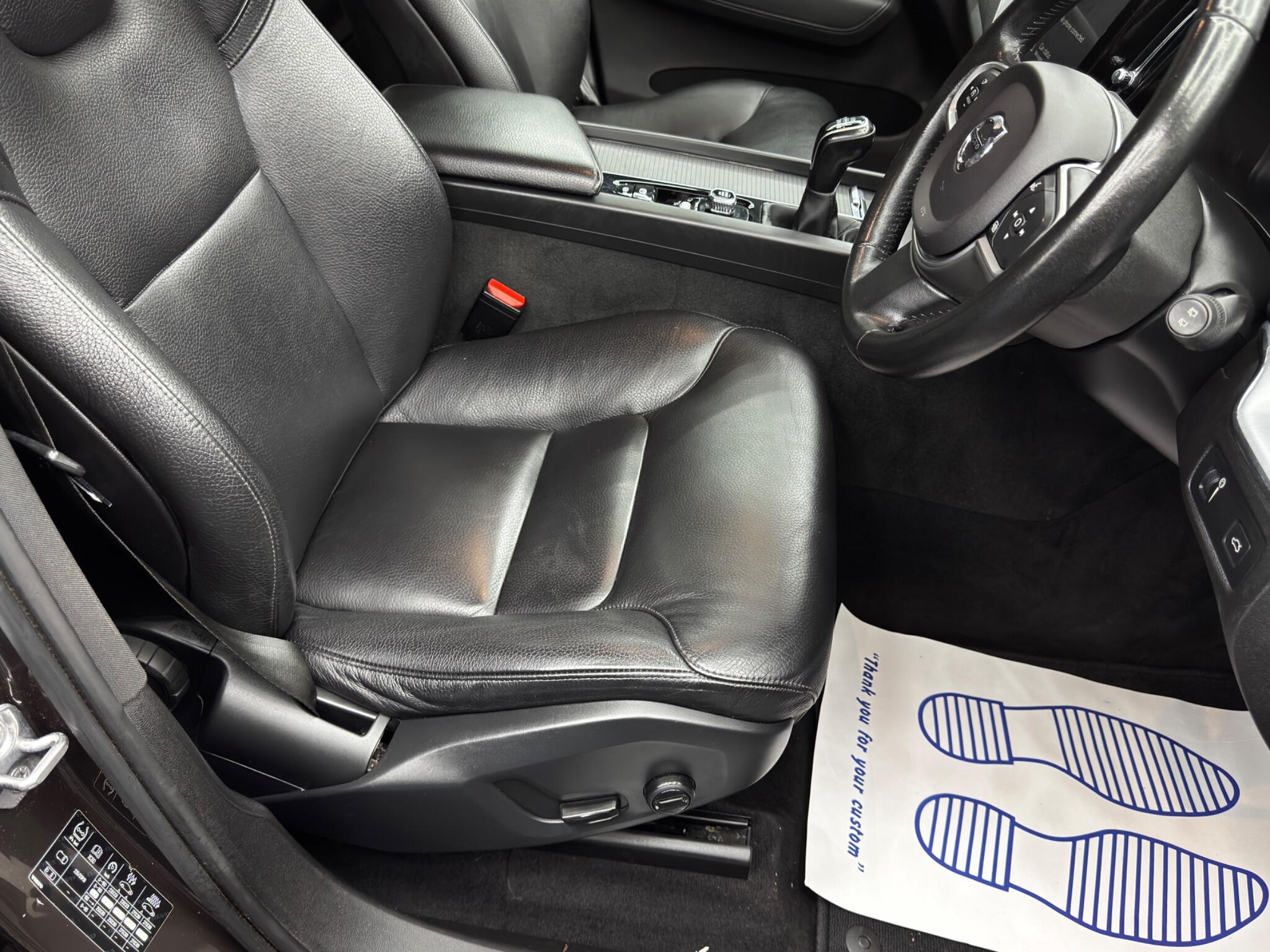 Volvo XC60 view 13