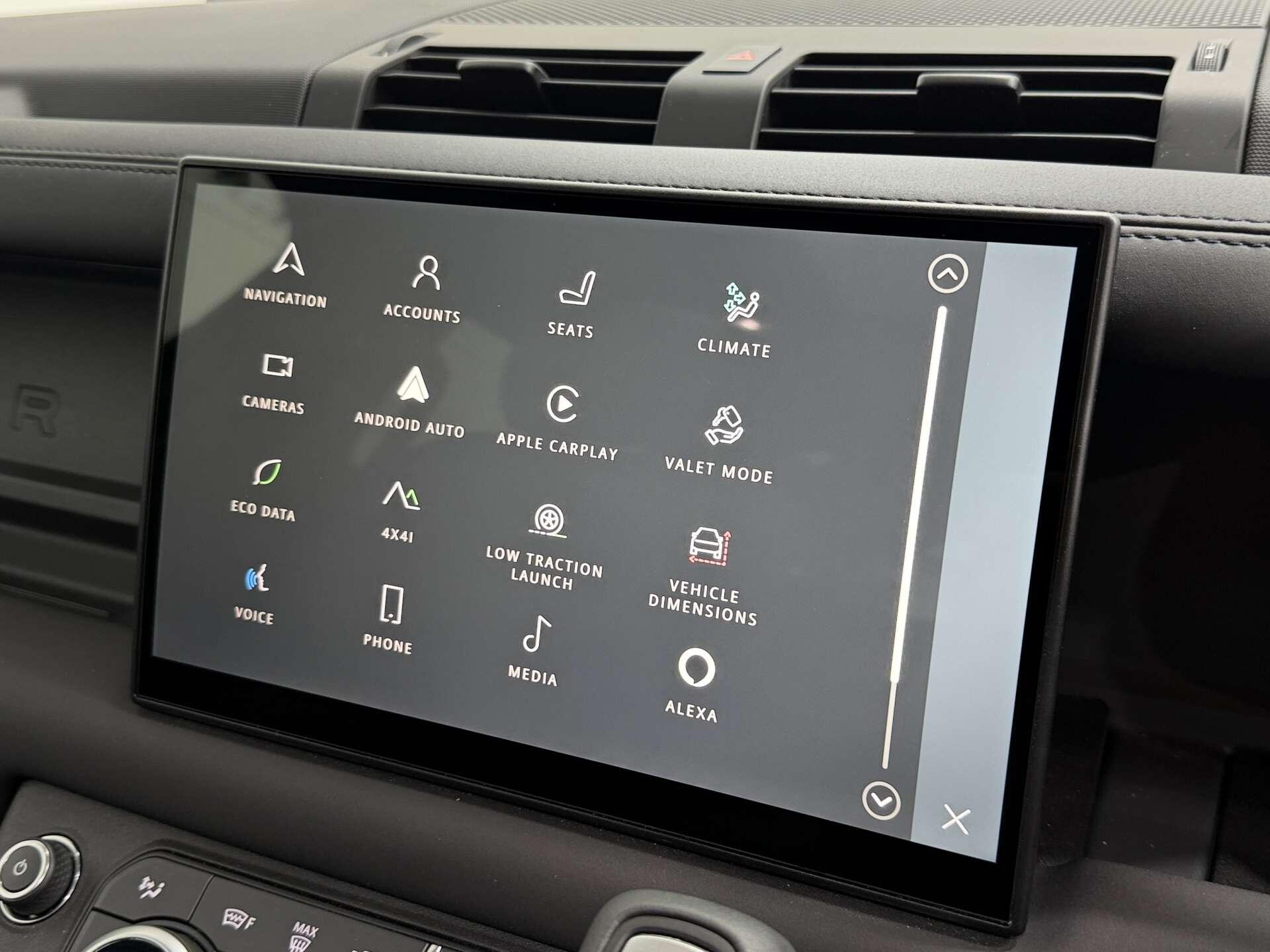 Land Rover Defender view 41