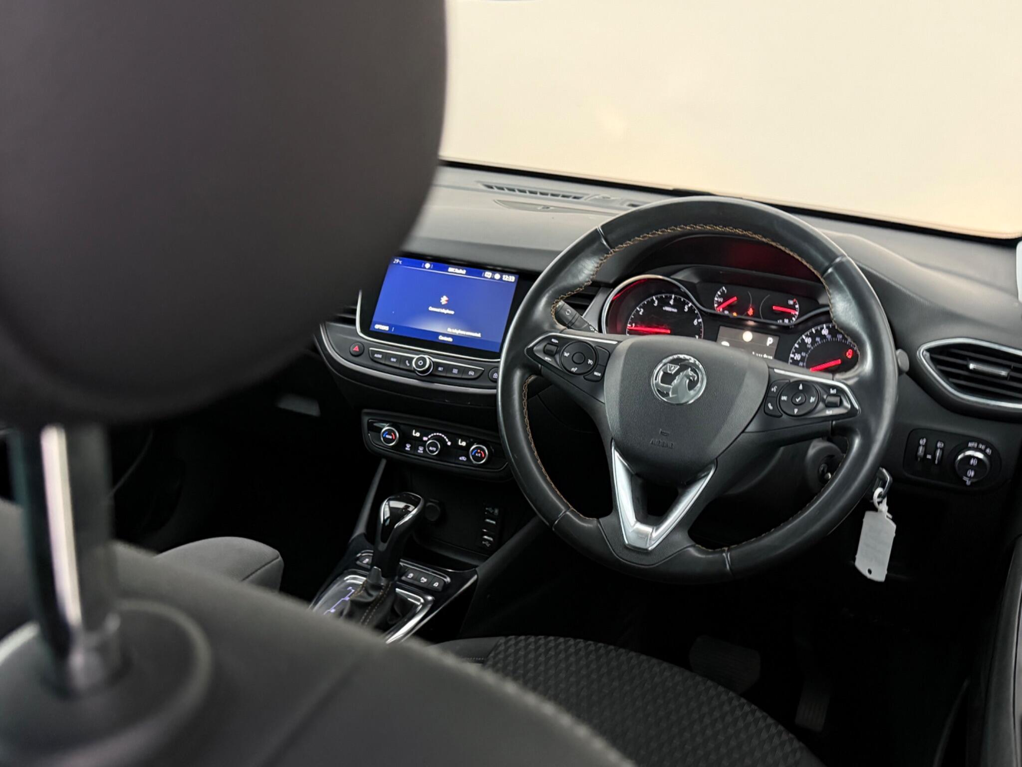 Vauxhall Crossland X view 8
