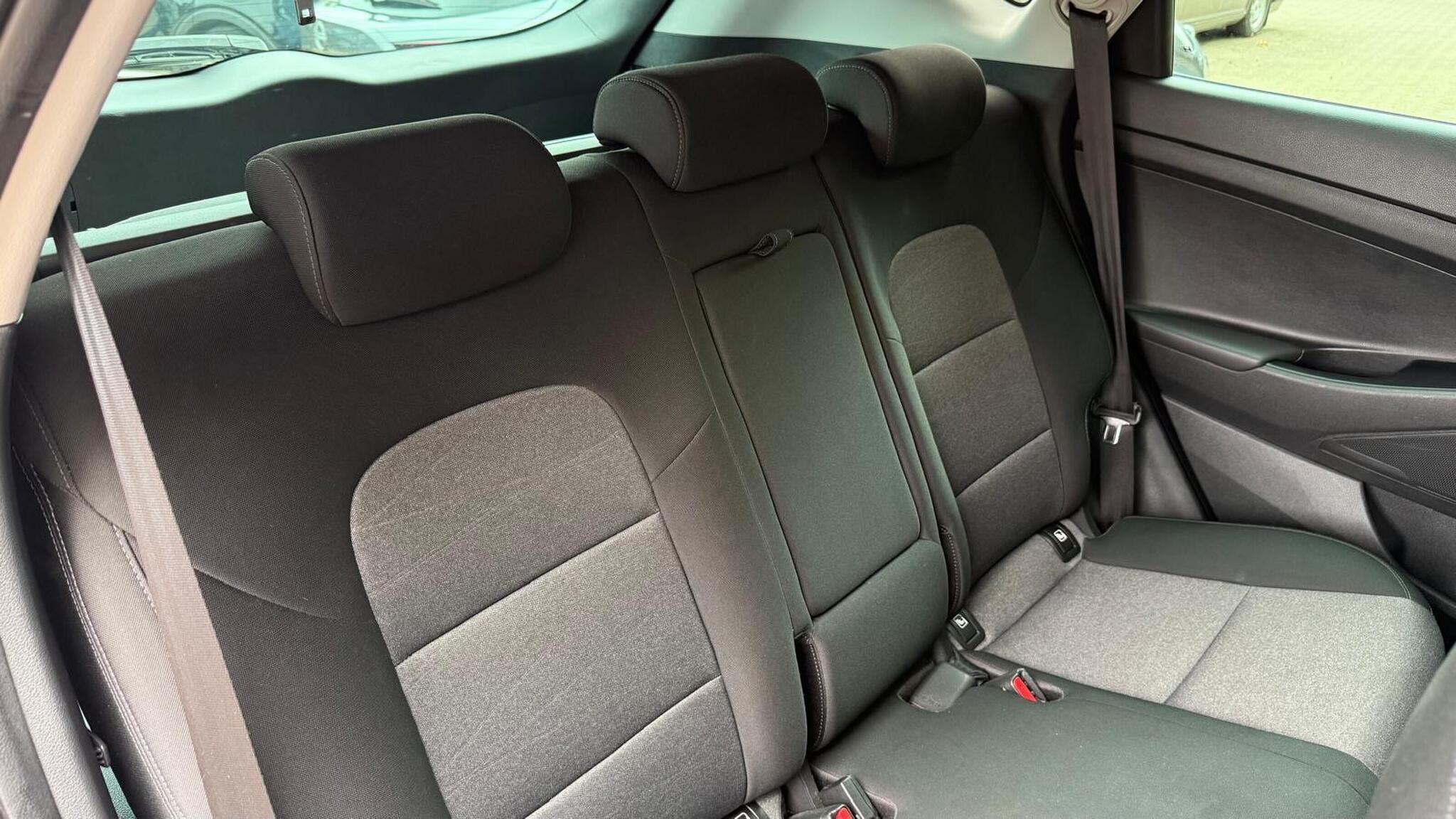 Hyundai Tucson view 27