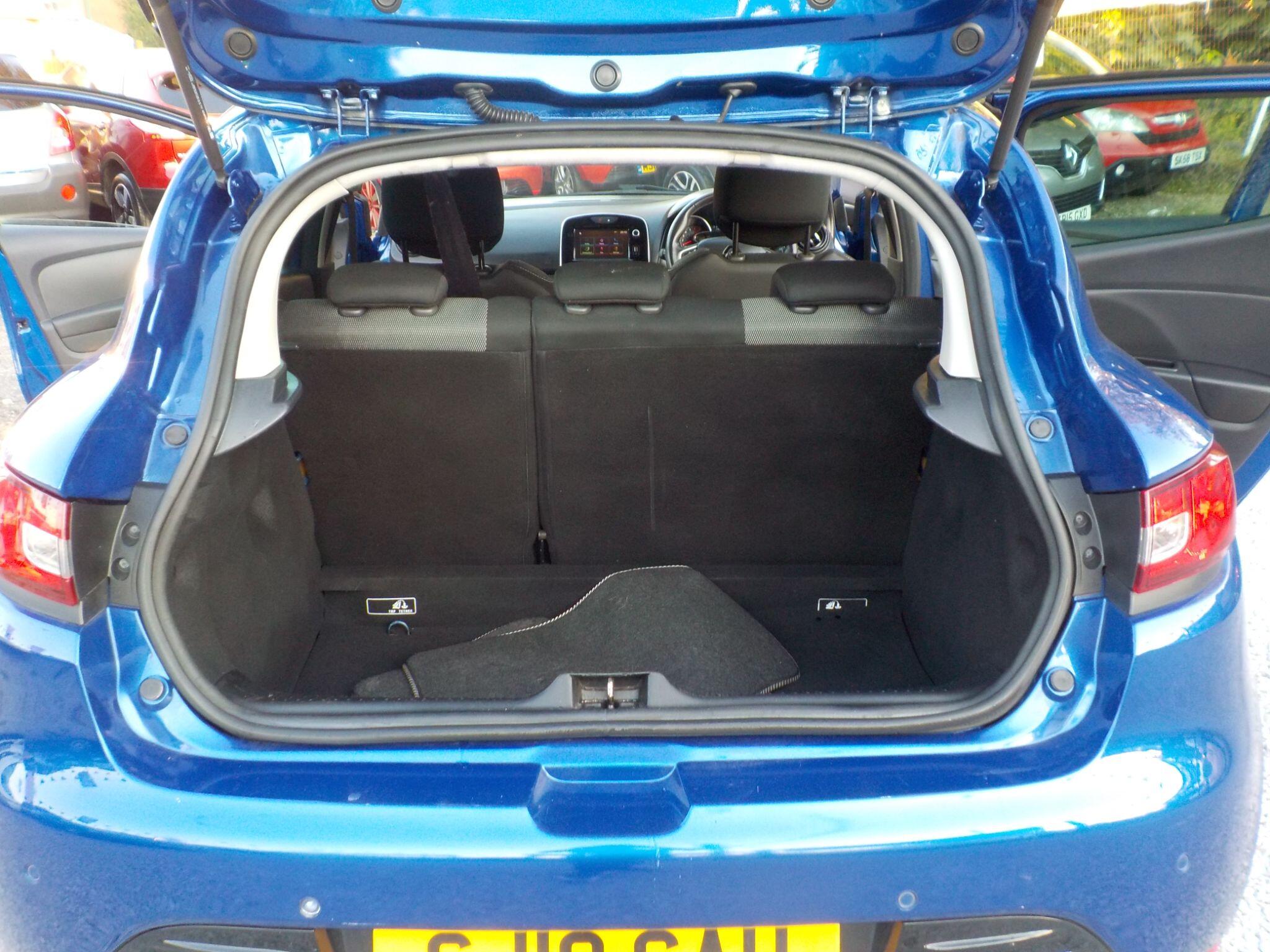 Renault Clio 0.9 TCe Iconic Euro 6 (s/s) 5dr
