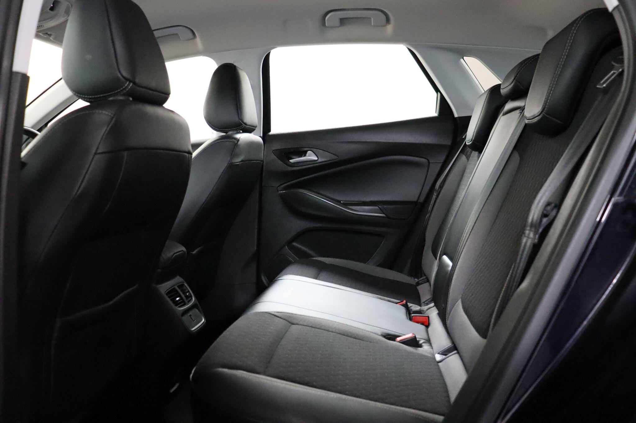 Vauxhall Grandland X view 42