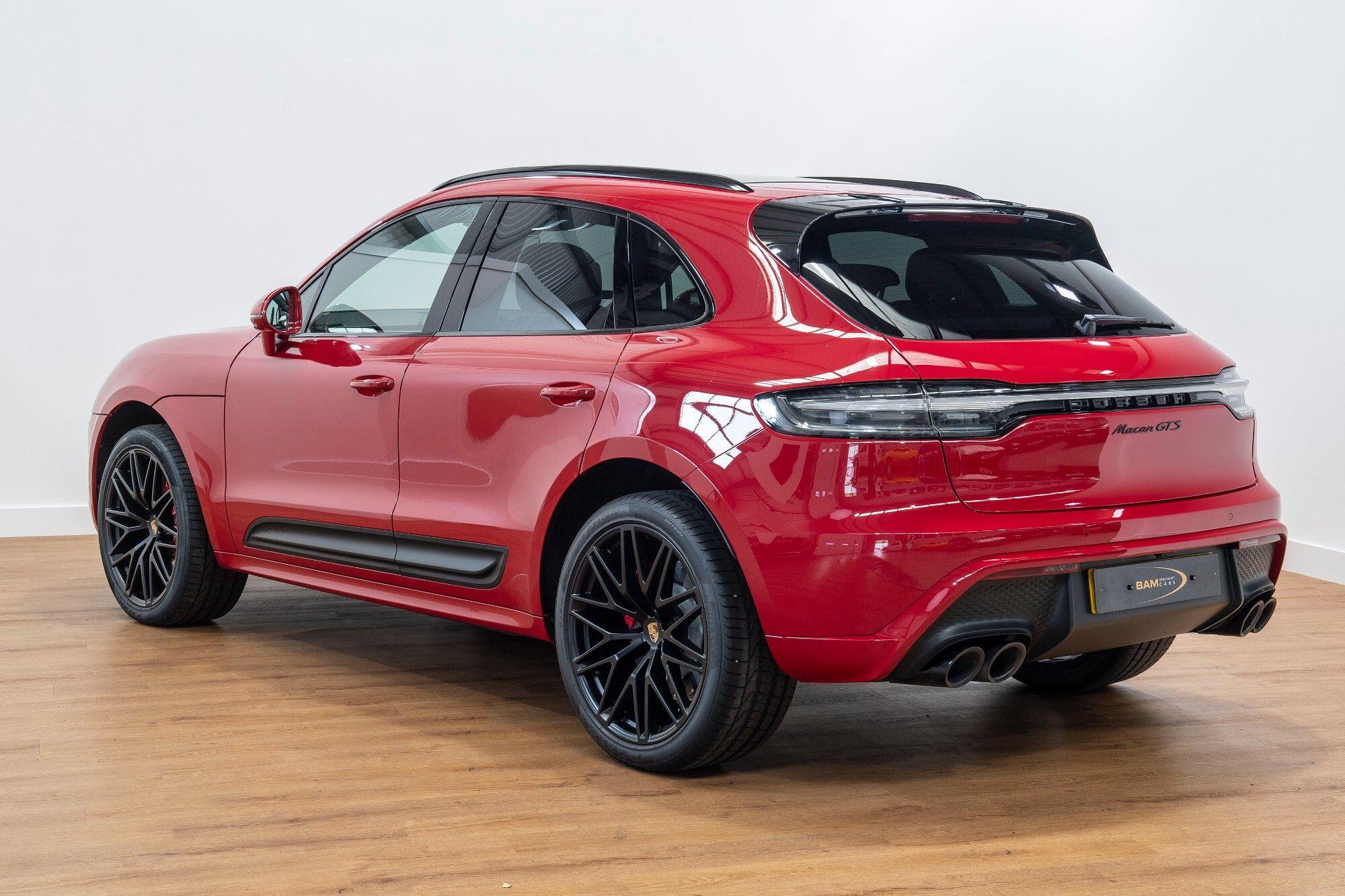 Porsche Macan view 2