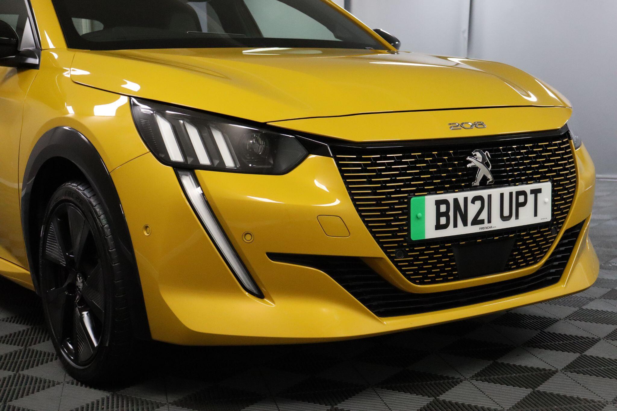 Peugeot E-208 view 25