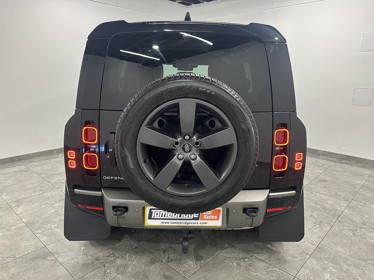 Land Rover Defender view 5