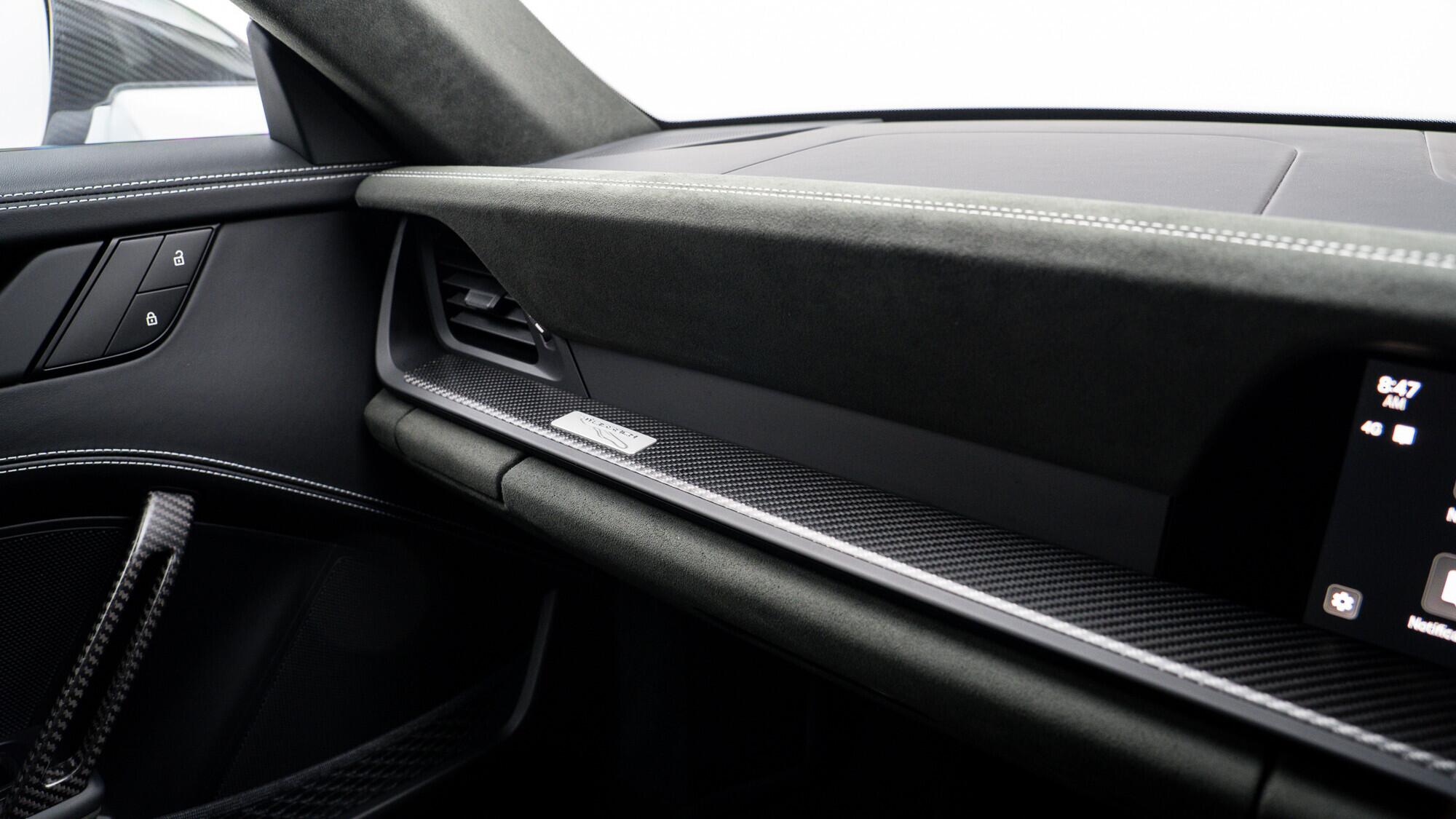 Porsche 911 view 47